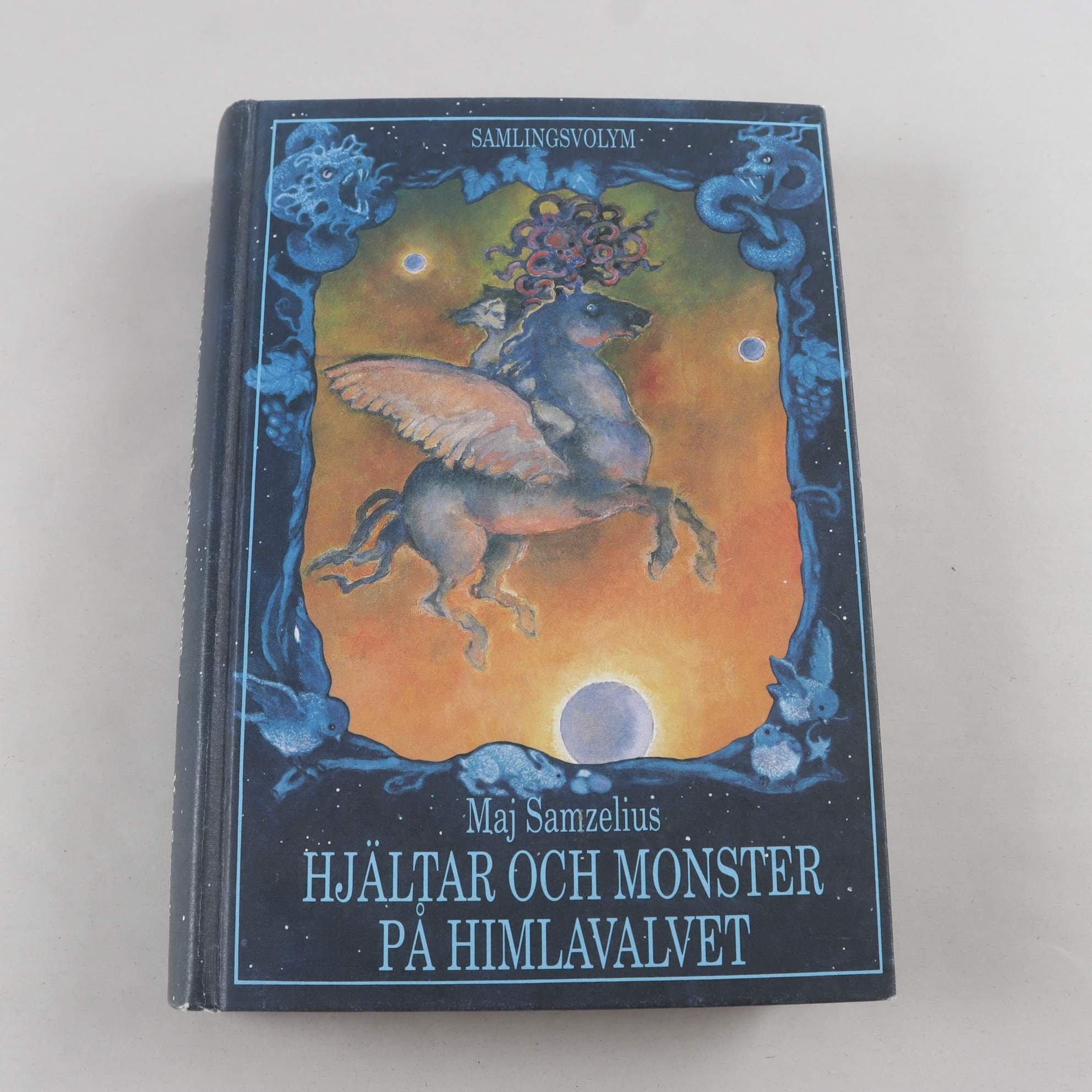 Maj Samzelius, Hjältar och monster på himlavalvet, Samlingsvolym