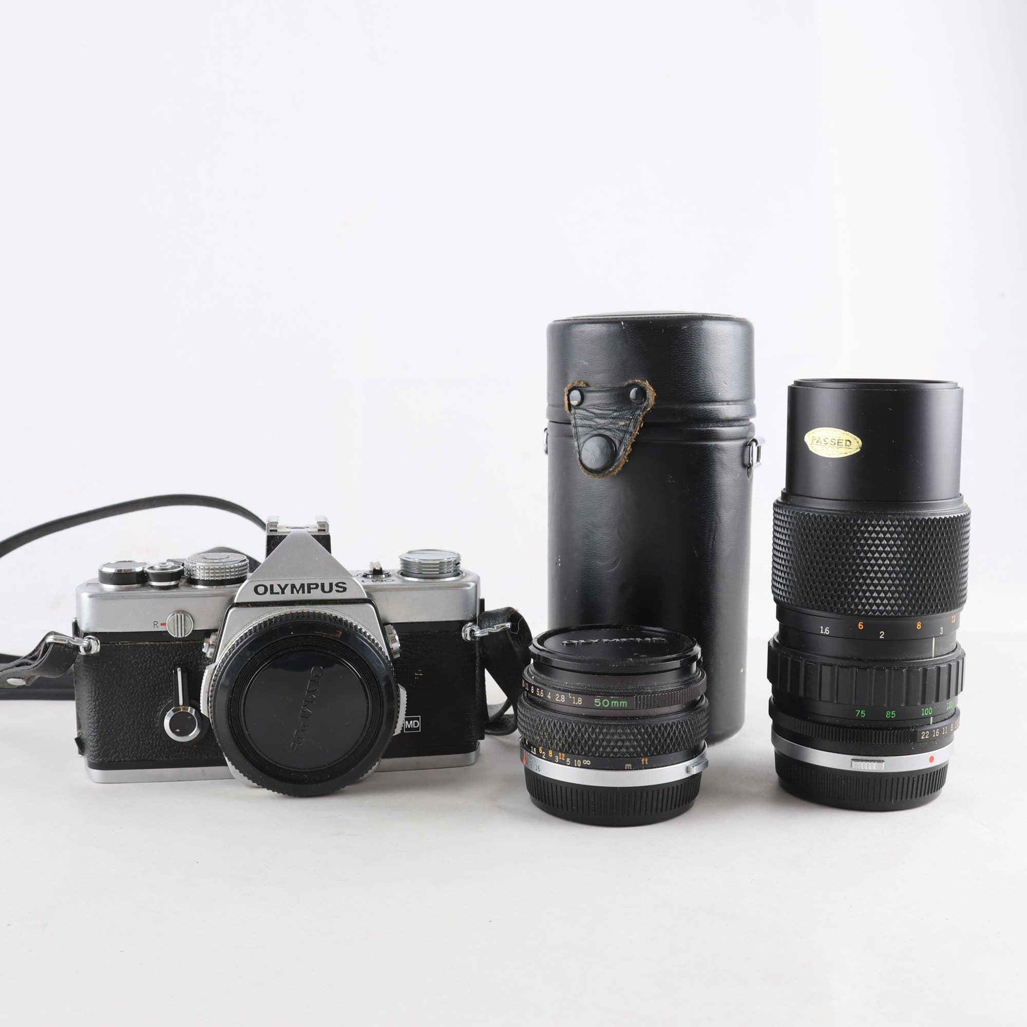 Kamera, Olympus OM-1 med två objektiv