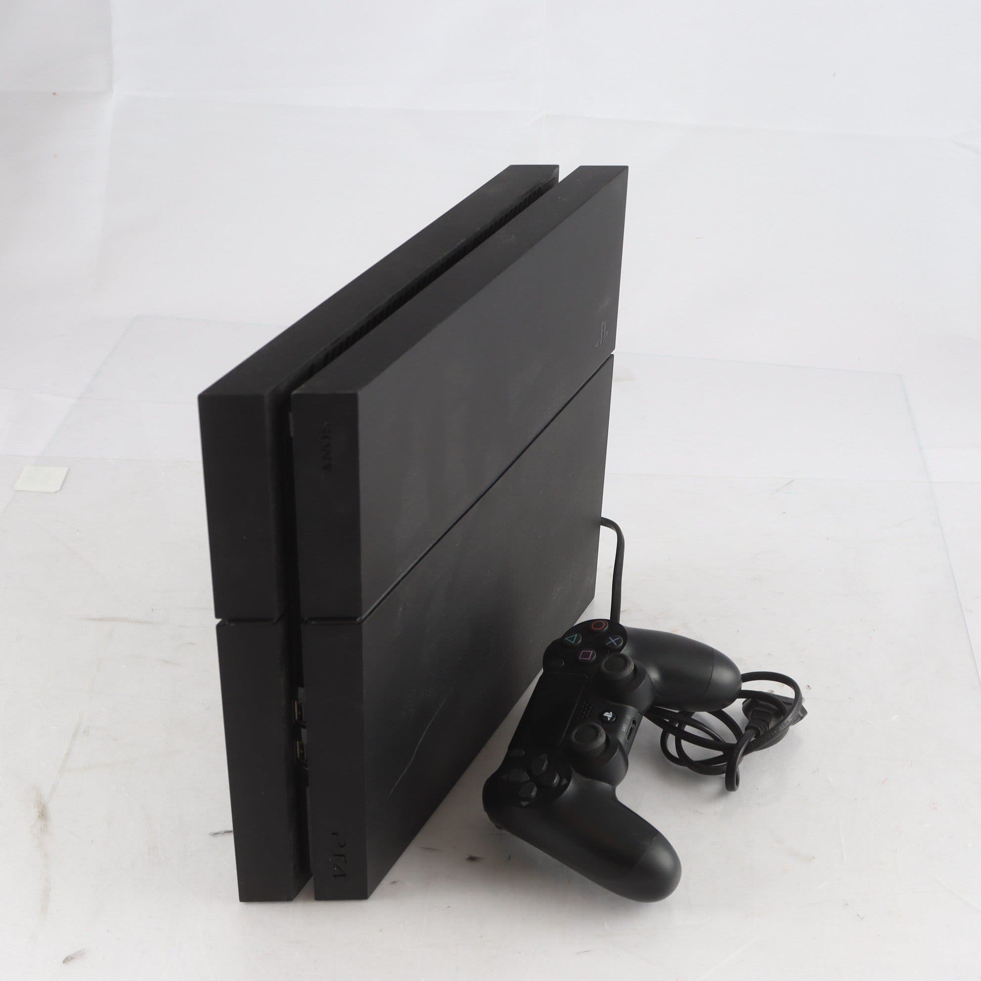 Playstation 4. Samfraktas ej.