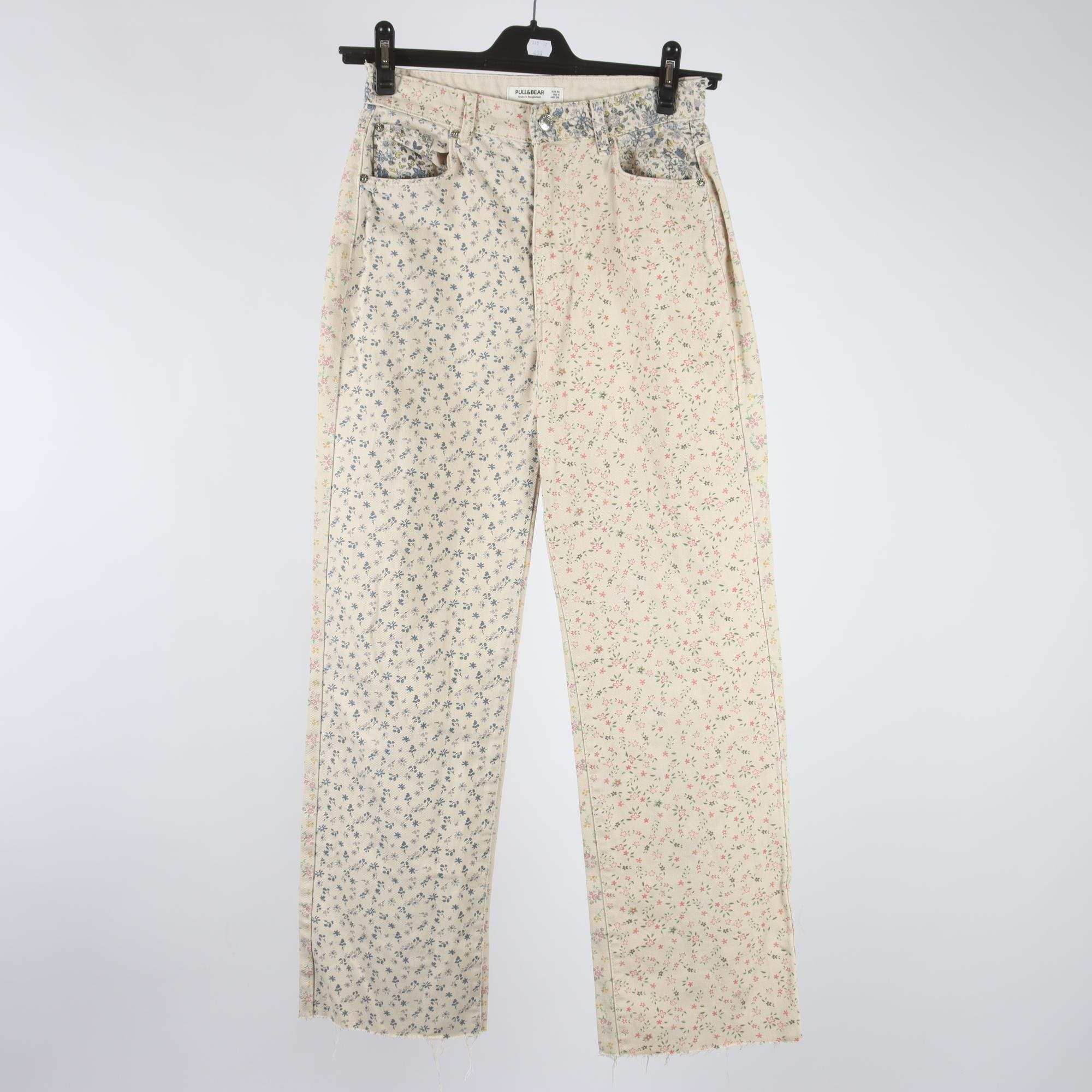 Byxor, Pull & Bear, blommig, beige, blå, stl. 36.