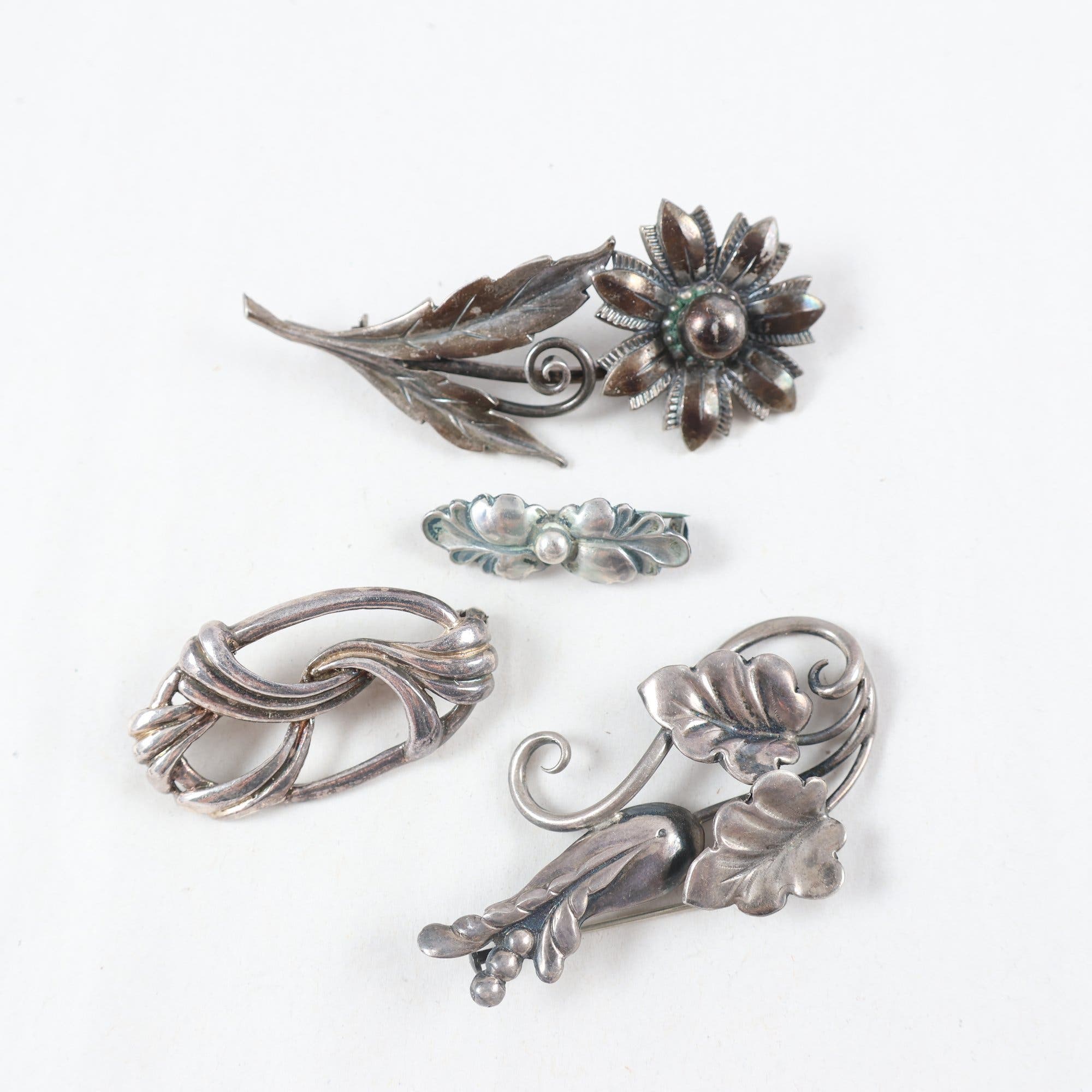 Broscher, silver