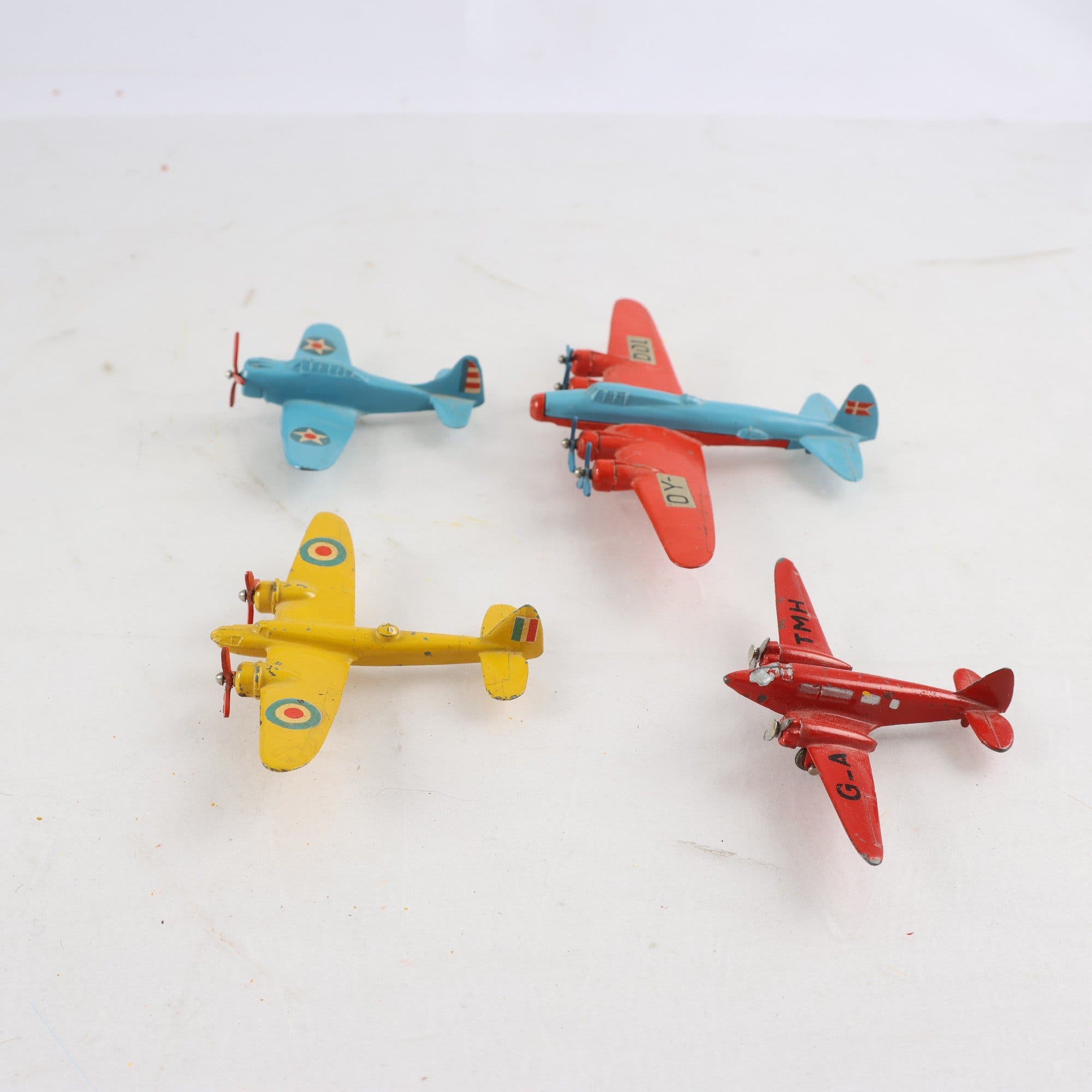 Flygplan, Tekno, Dinky, 4st, metall, retro.