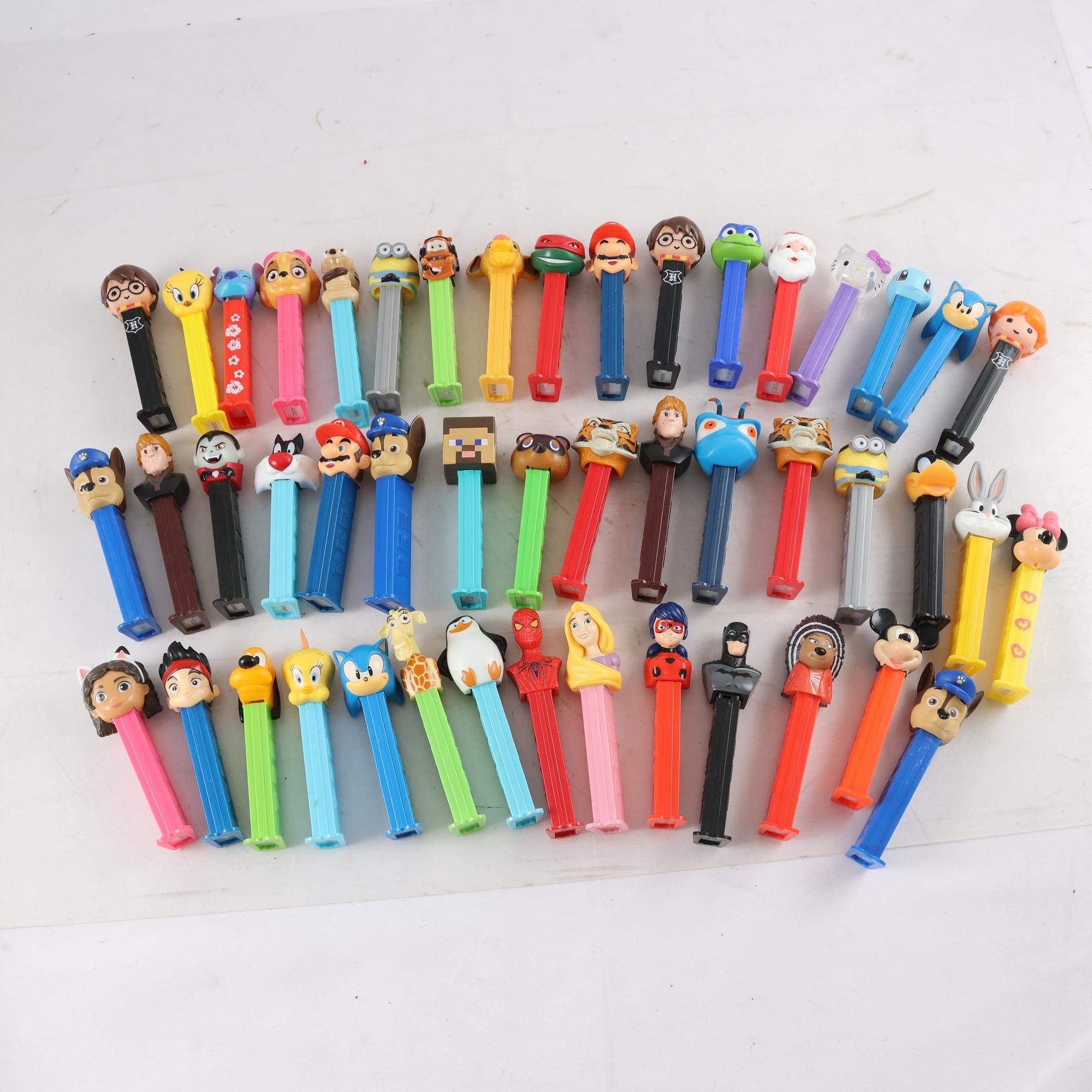 Figurer, PEZ-godishållare, blandat.