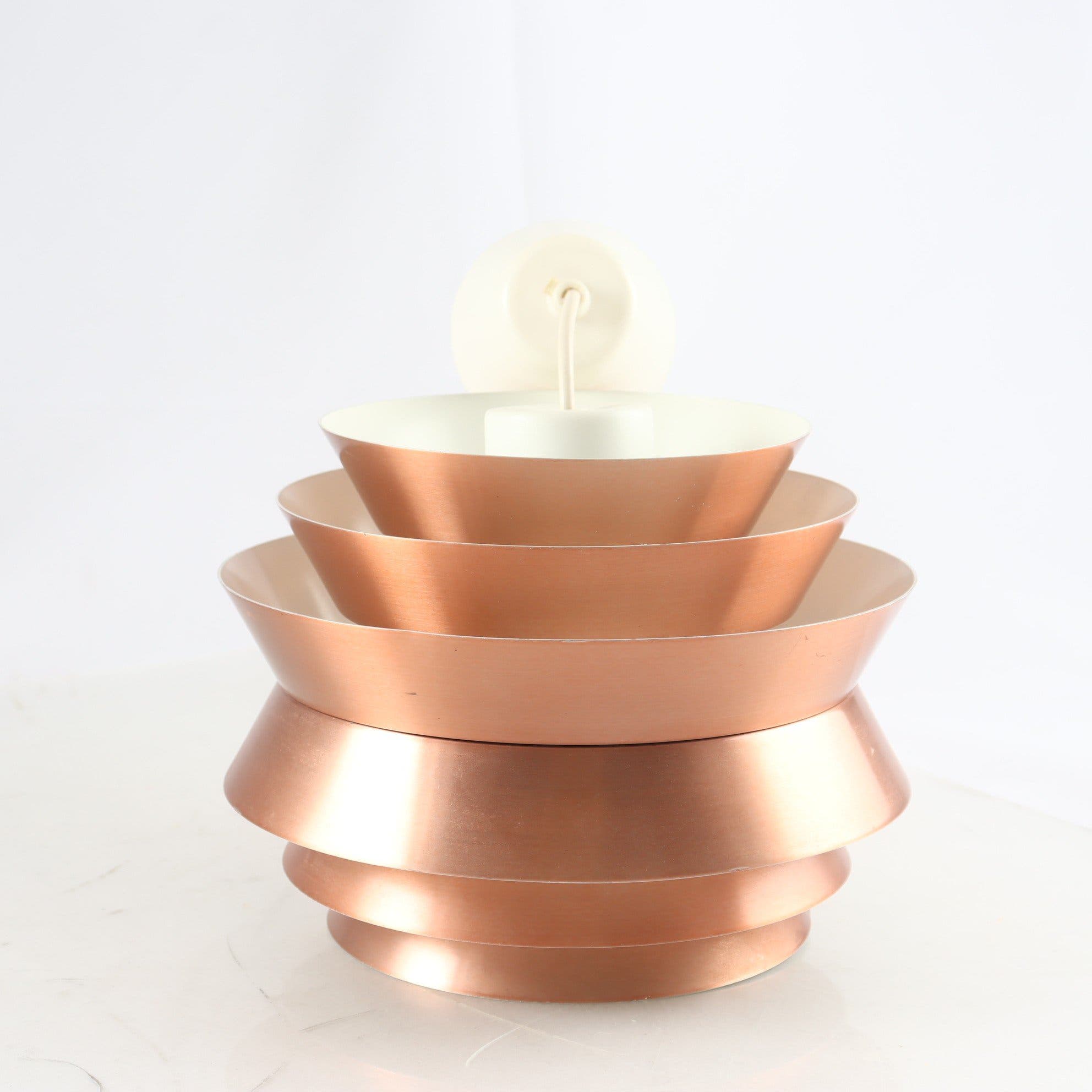 Taklampa, Carl Thore design. Samfraktas ej.