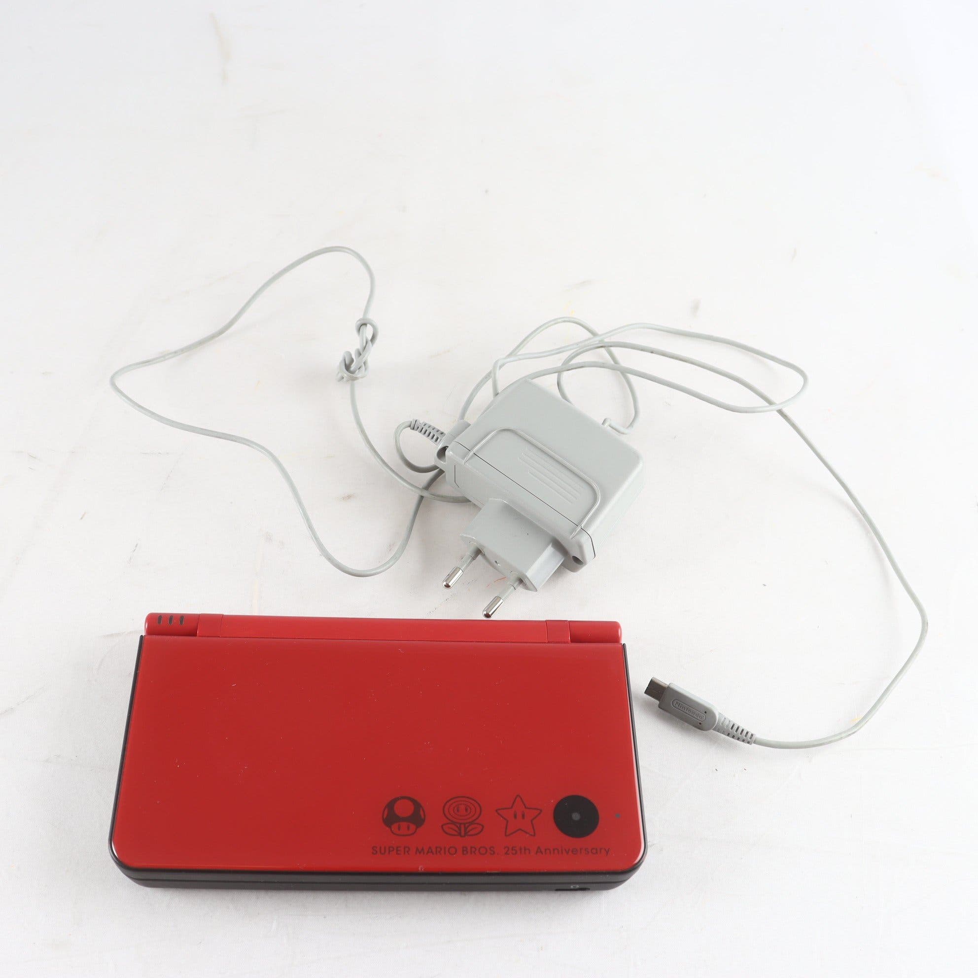 Nintendo Dsi XL, Super Mario utgåva