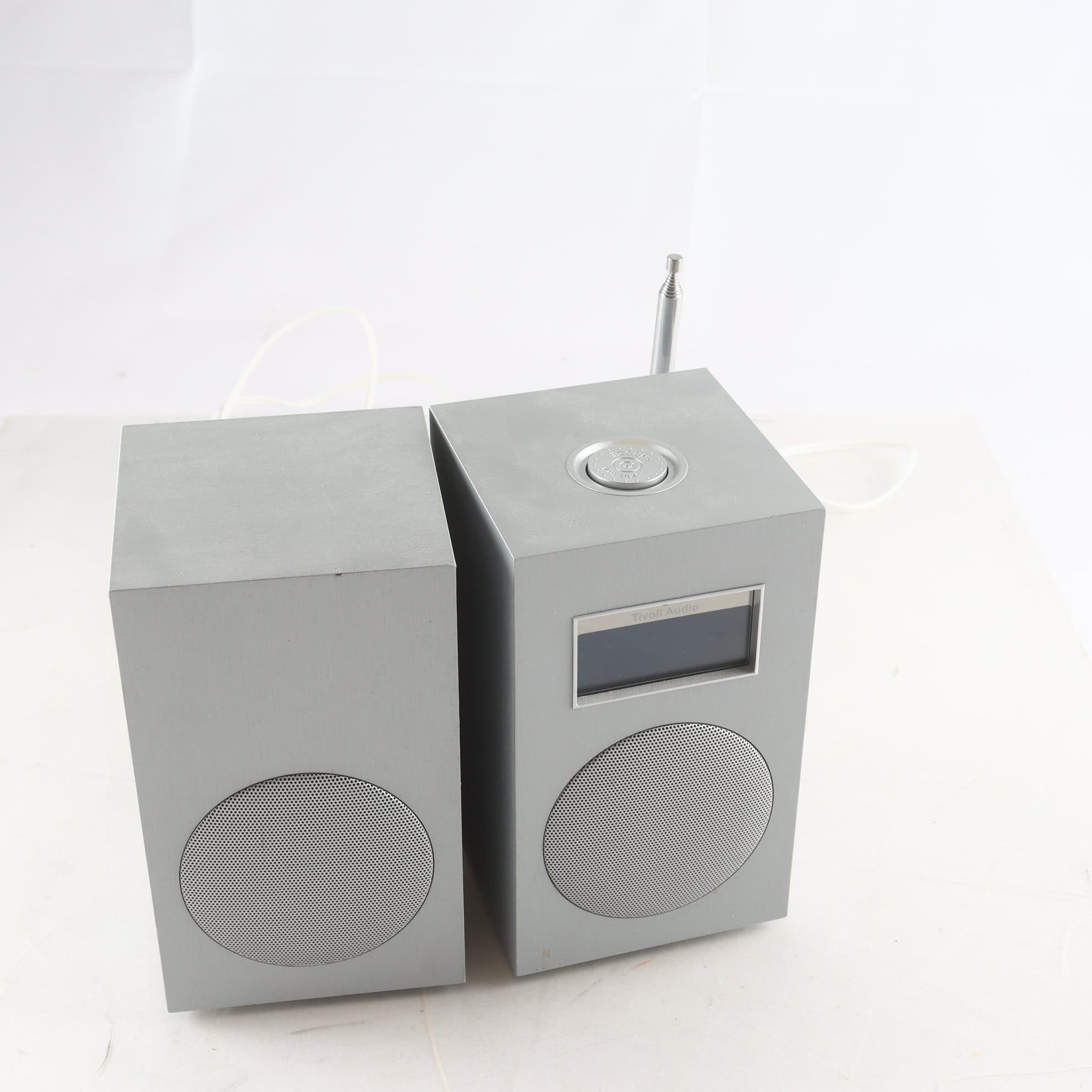 Radio, Tivoli audio,model 10. Samfraktas ej.