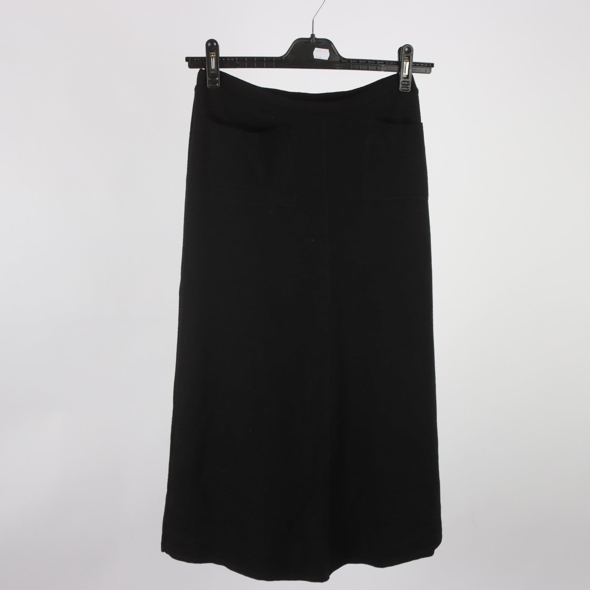 Kjol, Bitte Kai Rand, svart, stickad, 100% merino ull, stl. M.