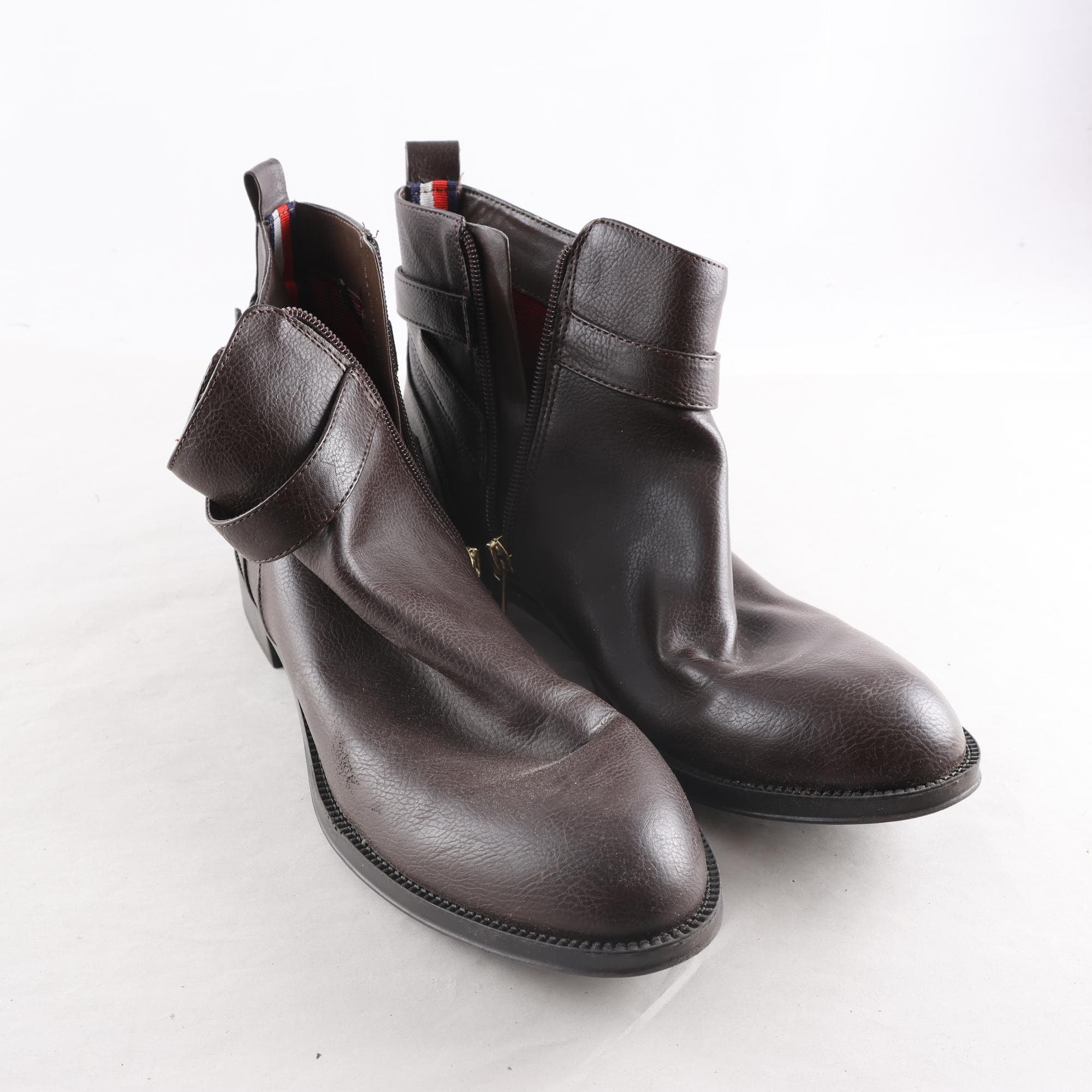 Skor, Tommy Hilfiger, stl. 40