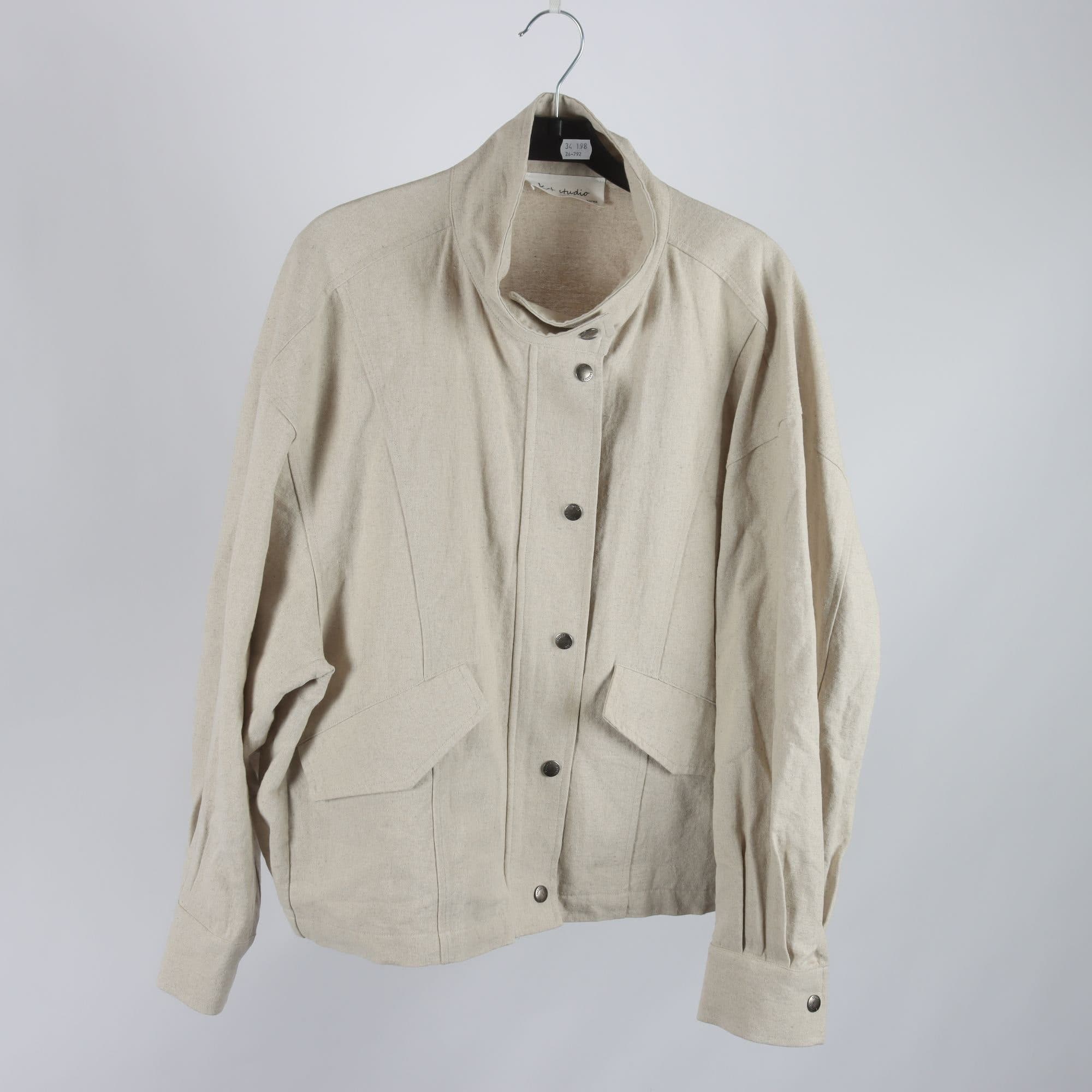 Jacka, K+ Studio Korea, stl. M/L
