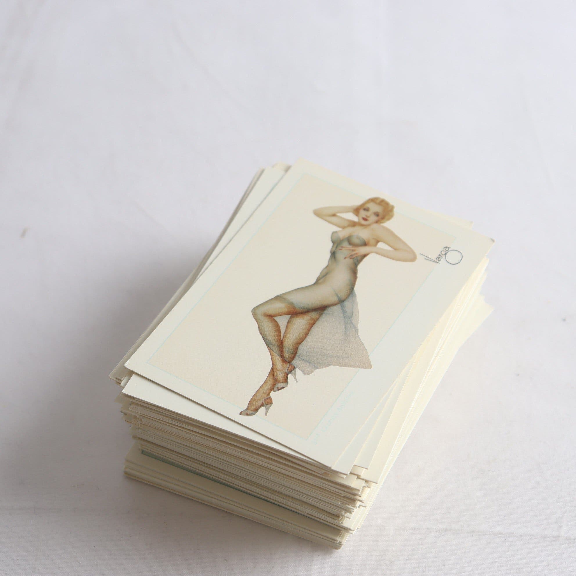 Samlarkort med pinup-bilder av Alberto Vargas