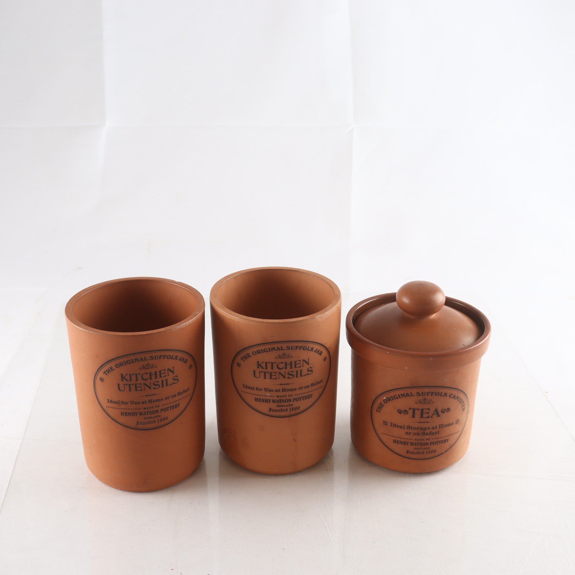 Burkar i terrakotta, Henry Wattson Pottery, England, 3 st. Samfraktas ej.