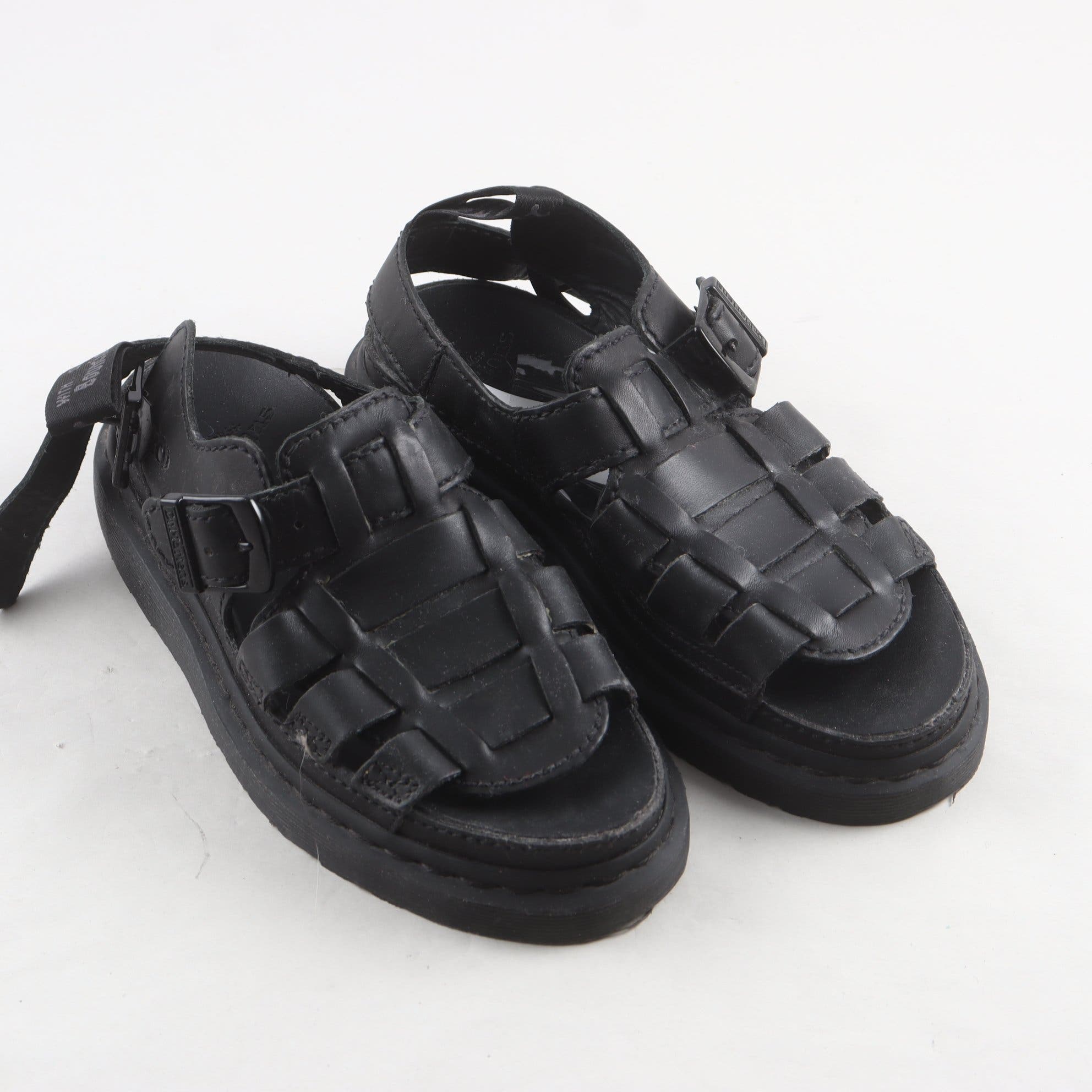Sandaler, Dr Martens, svart, stl. 39.