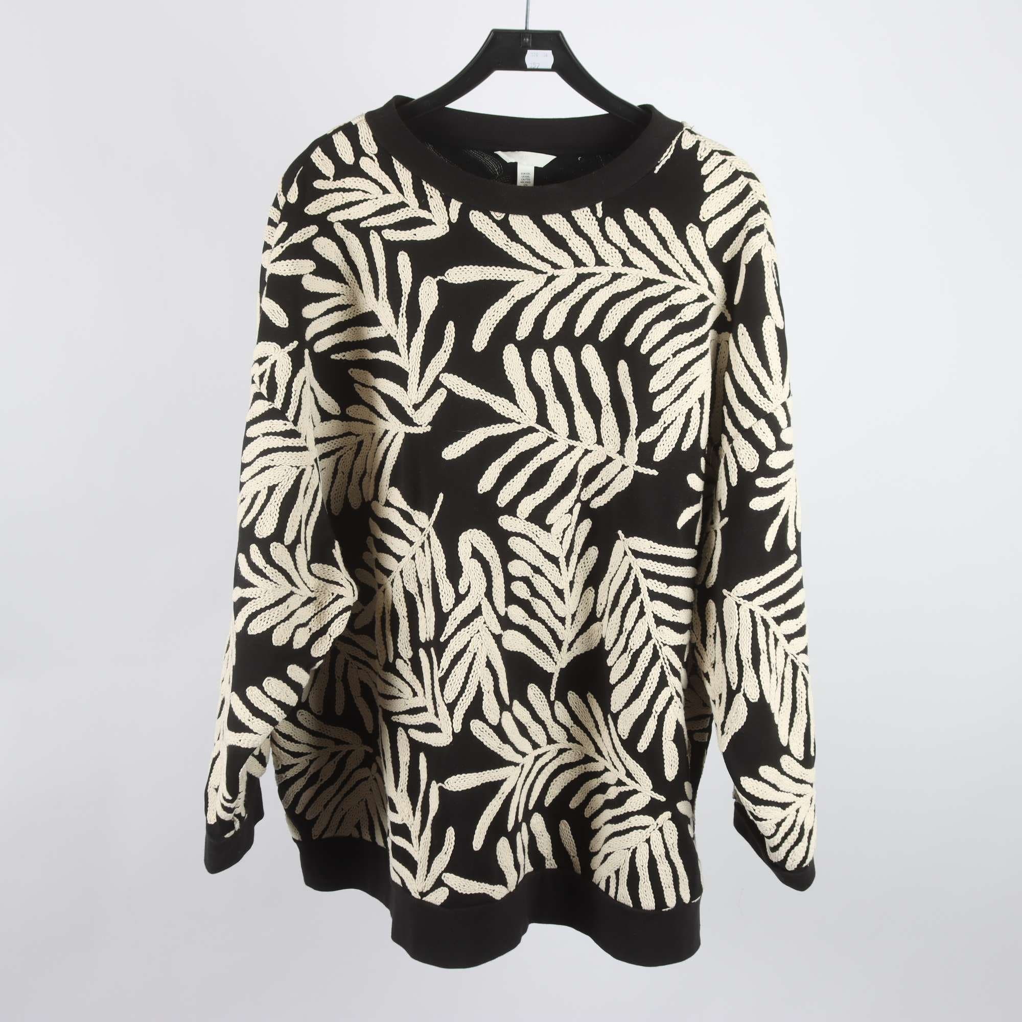 Tröja, H&M, vit, svart, oversize, stl. XXL.