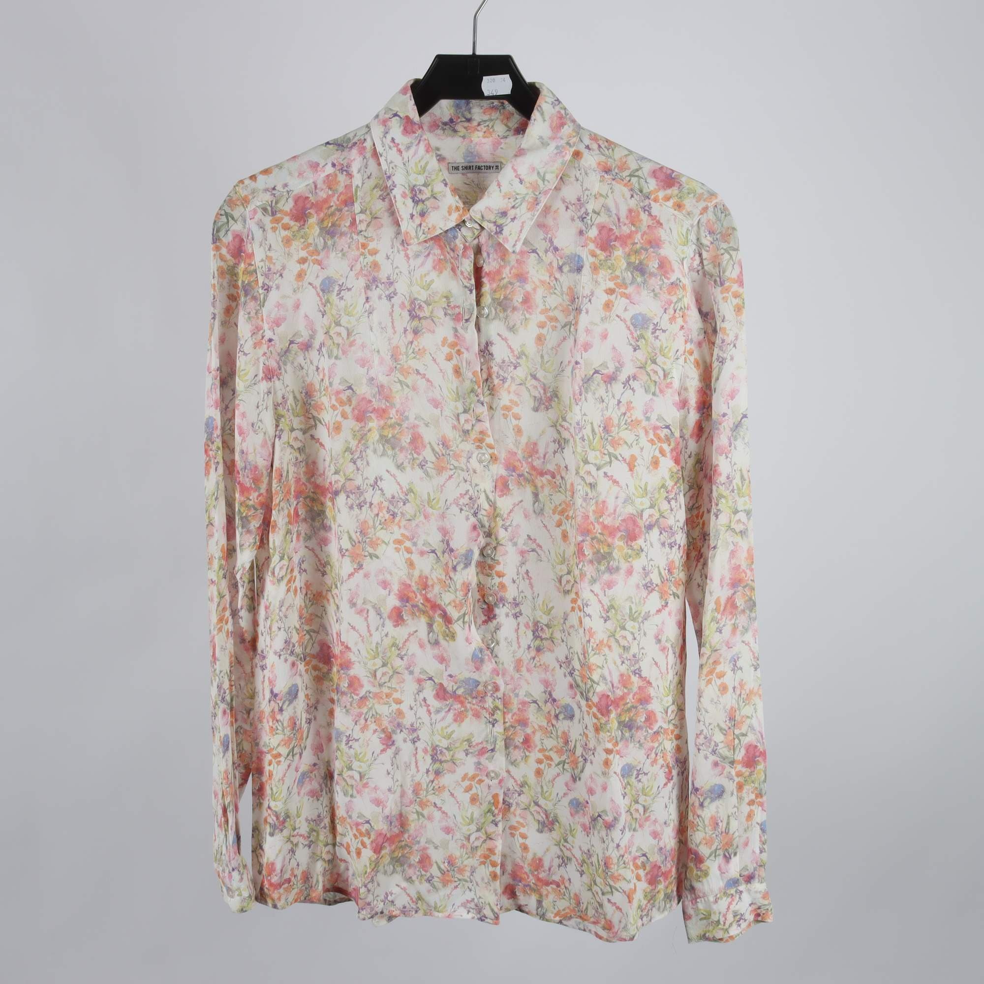 Blus, The Shirt Factory, blommig, vit, rosa, stl. 38.