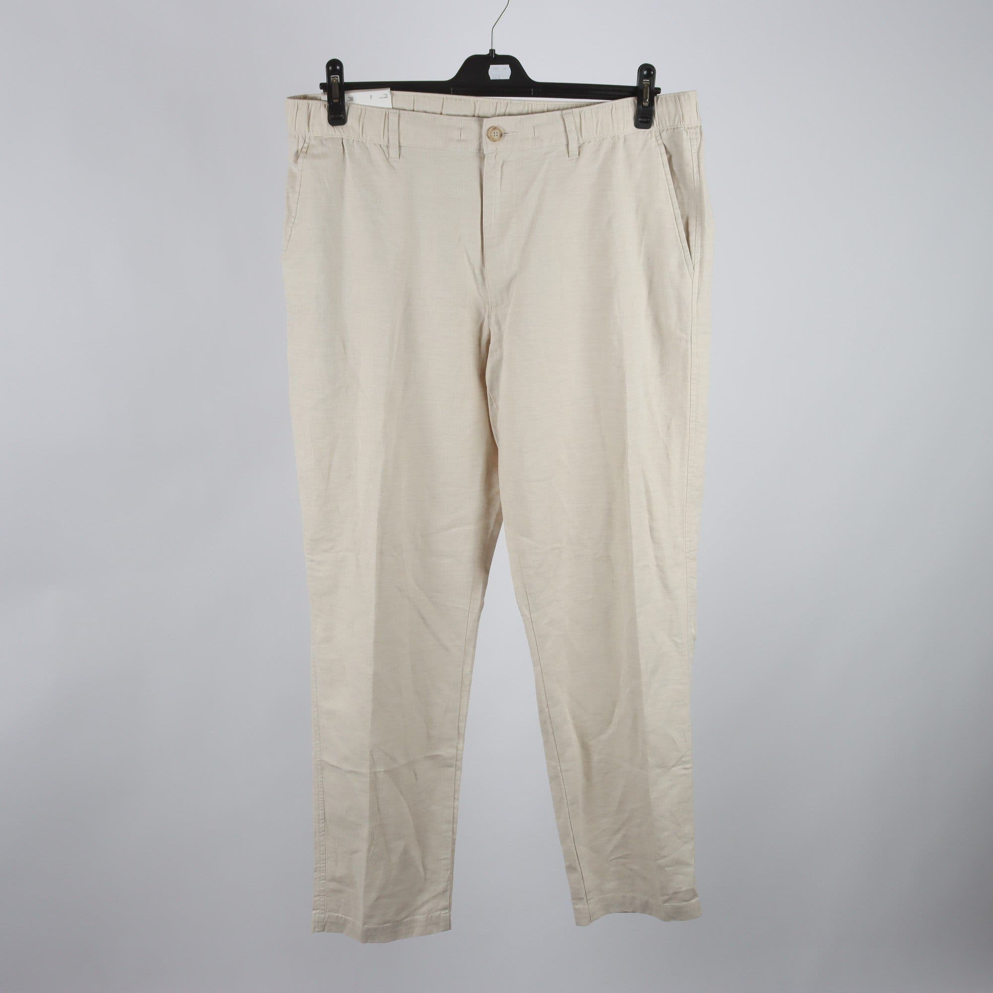 Byxor, Uniqlo, benvit, stl. XL.