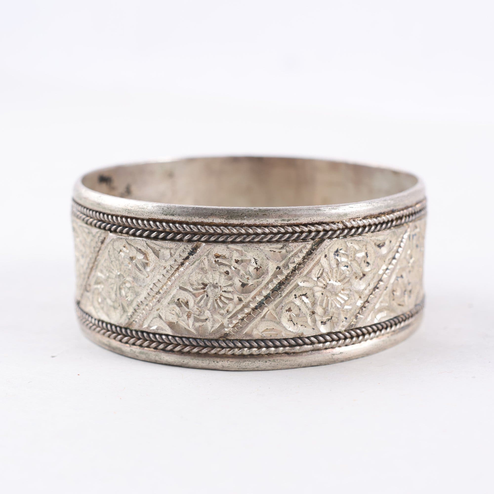 Armband, armring, silver, cicelerad blomdekor, vintage