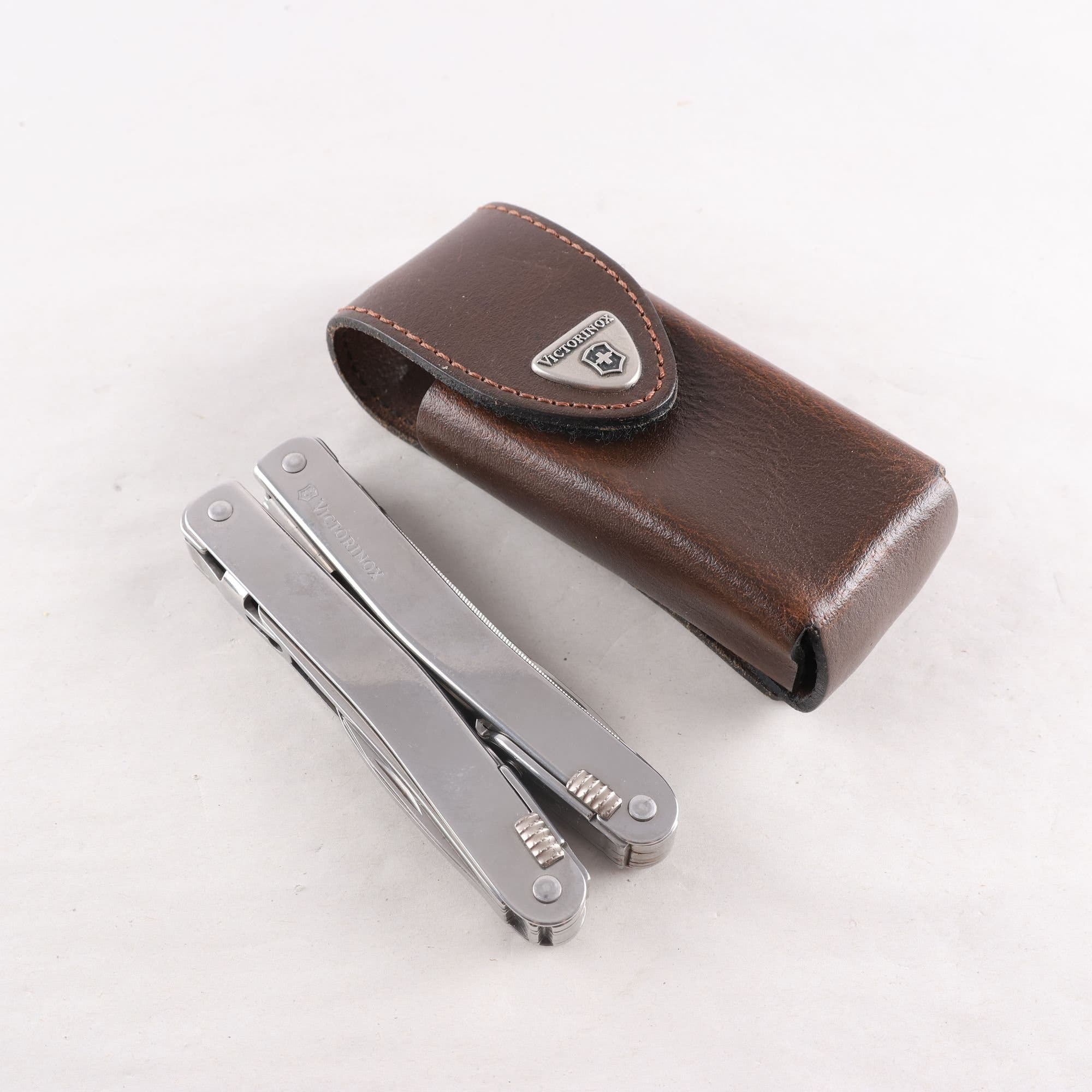 Multitång, Victorinox,i org läderfodral.