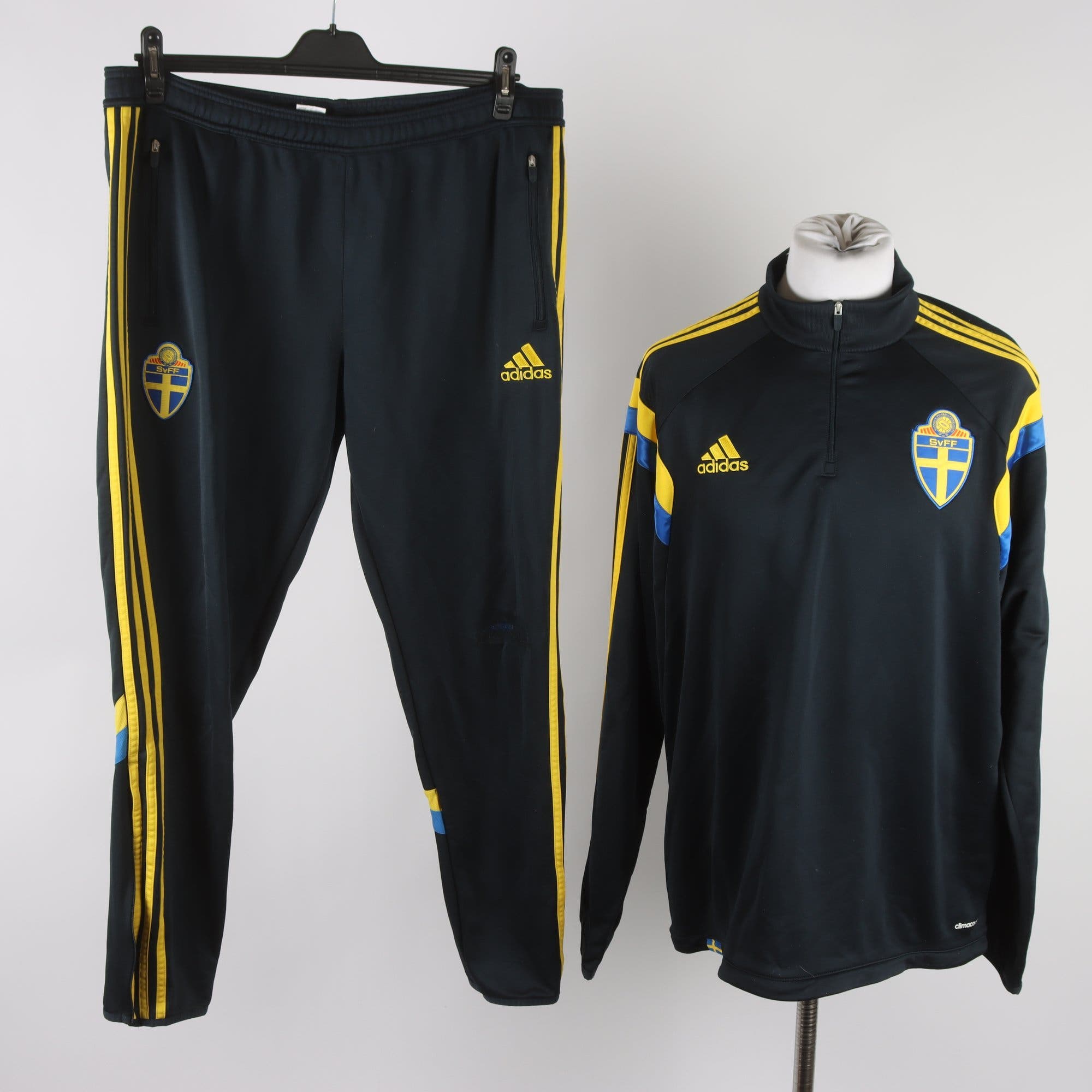Träningsoverall, Adidas, SvFF, gul, svart, stl. XL.