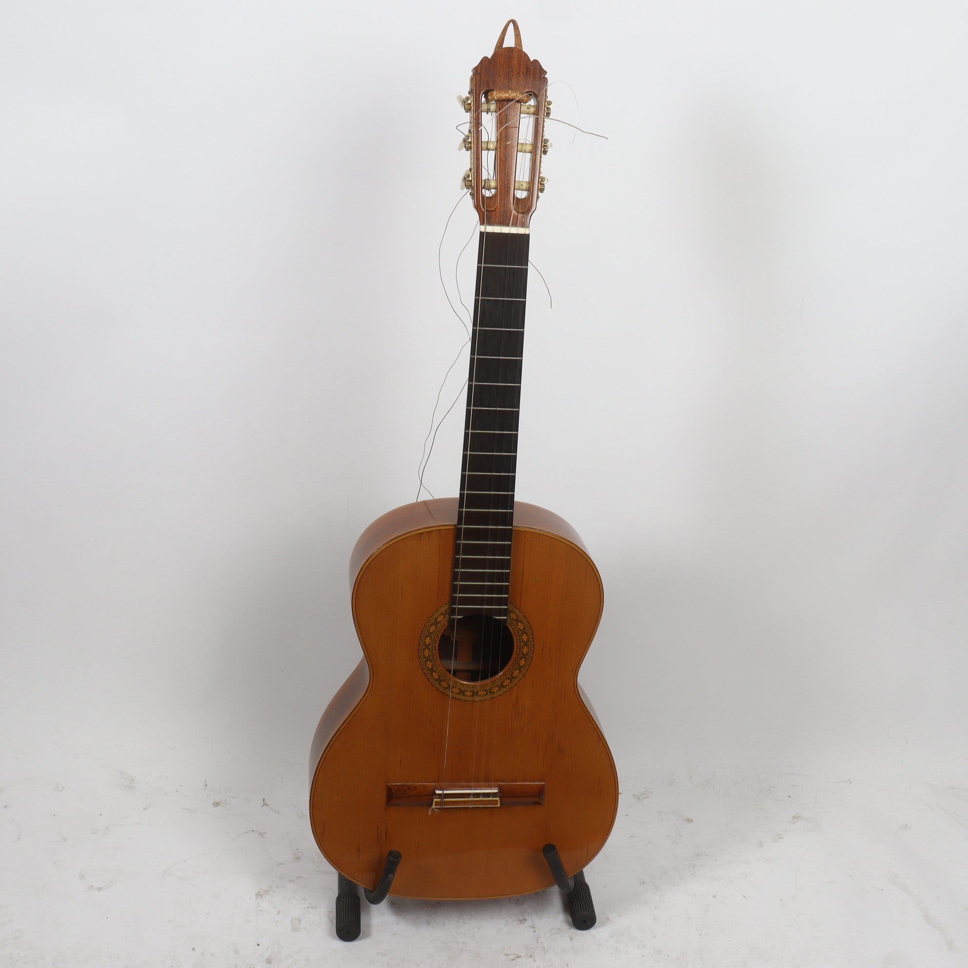 Akustisk gitarr, Tama. Endast avhämtning.