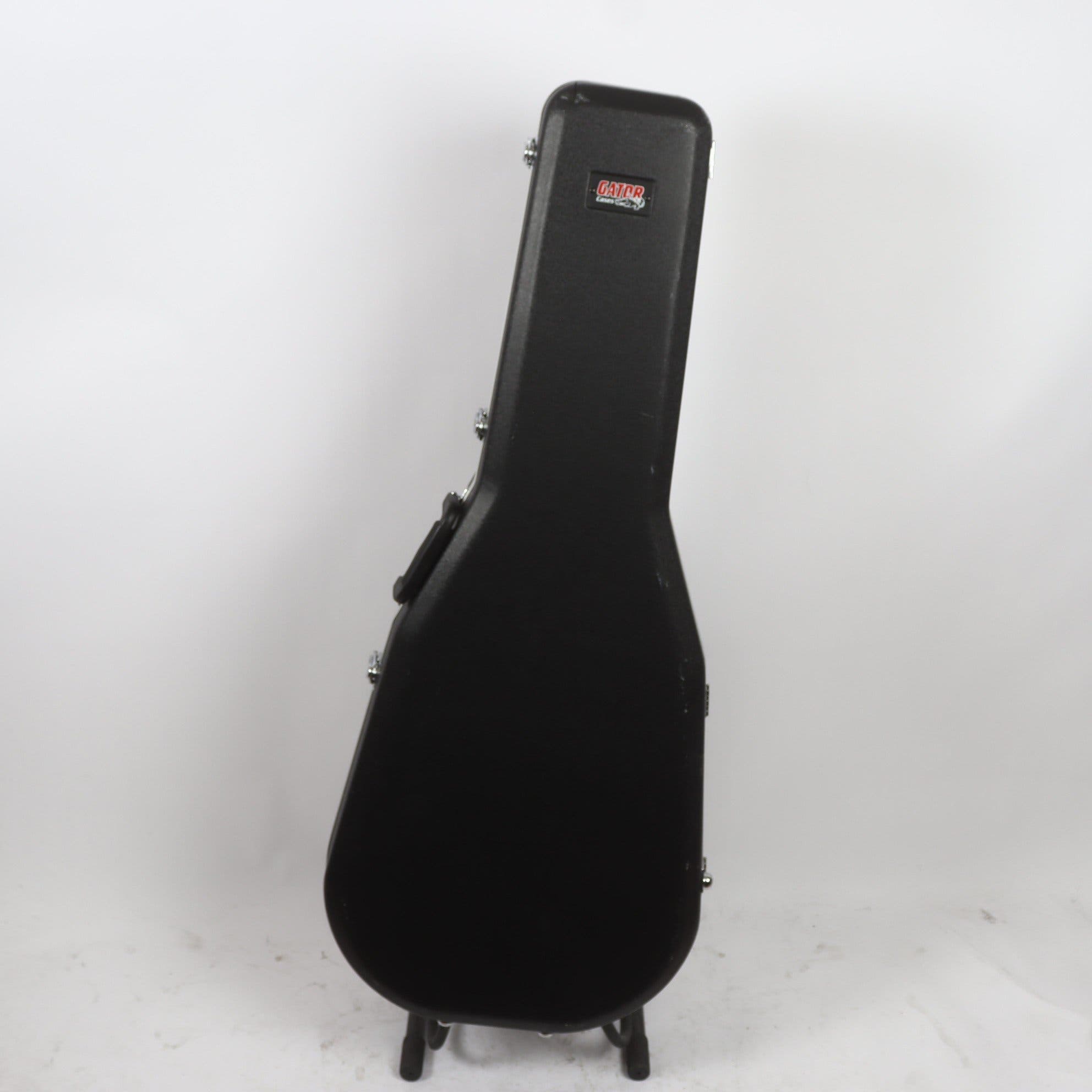 Akustisk gitarr, Fender. Endast avhämtning.