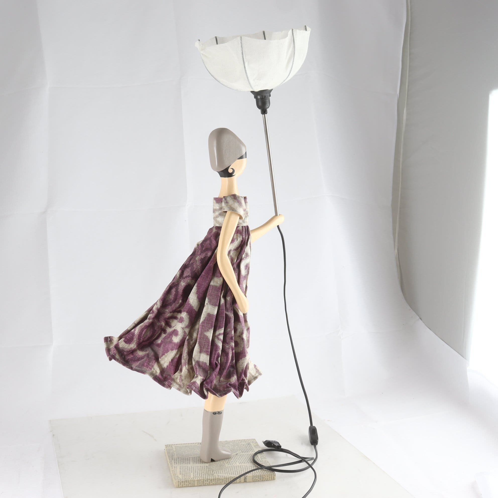 Bordslampa, Skitso, Little girl lamp. Endast avhämtning.
