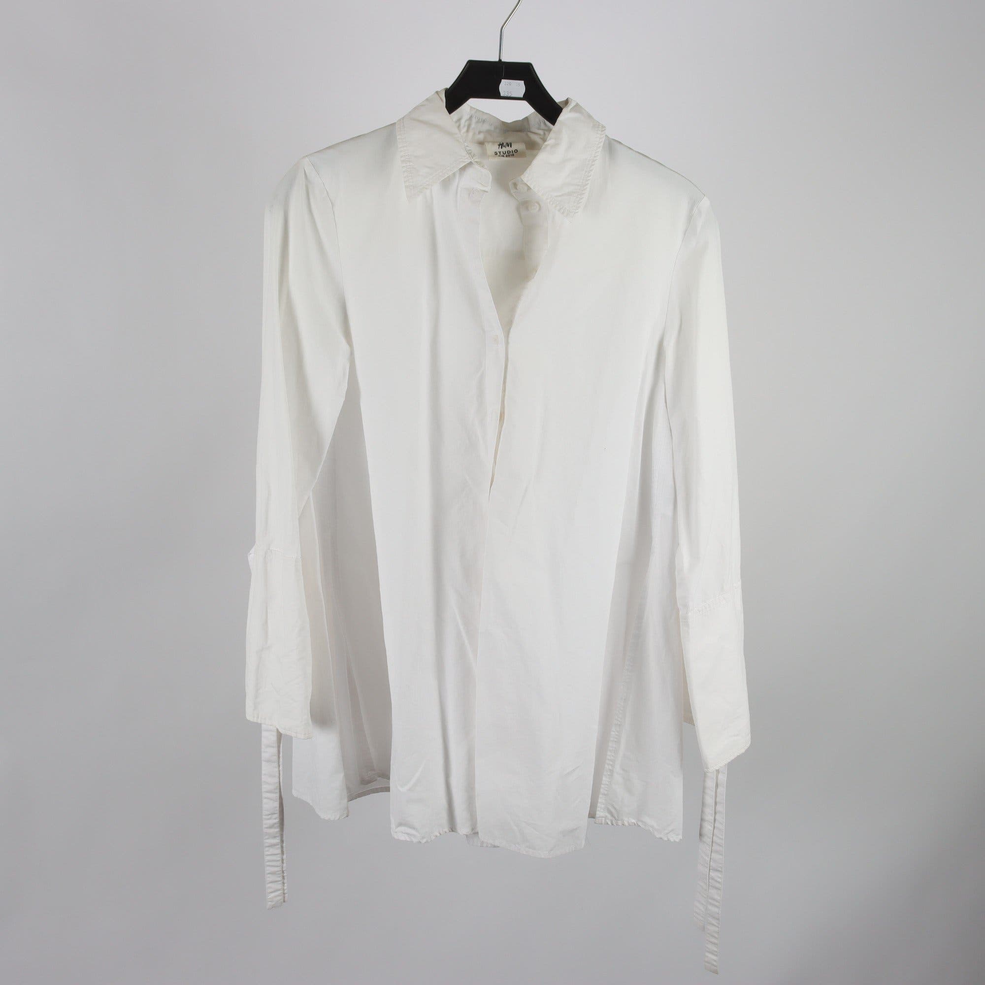 Blus, H&M Studio, vit, stl. 36.
