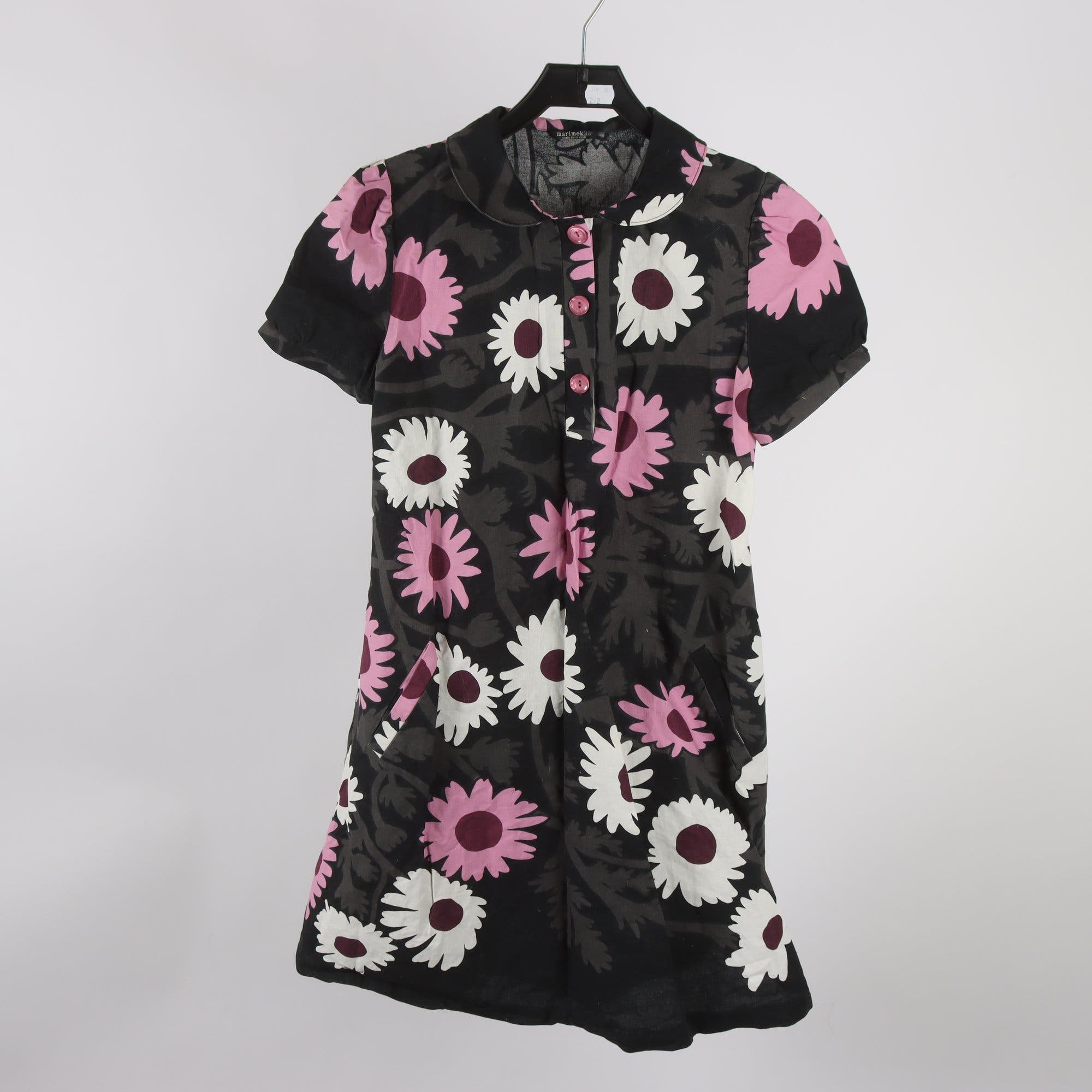 Klänning, Marimekko, blommig, svart, rosa, vit, stl. 34.