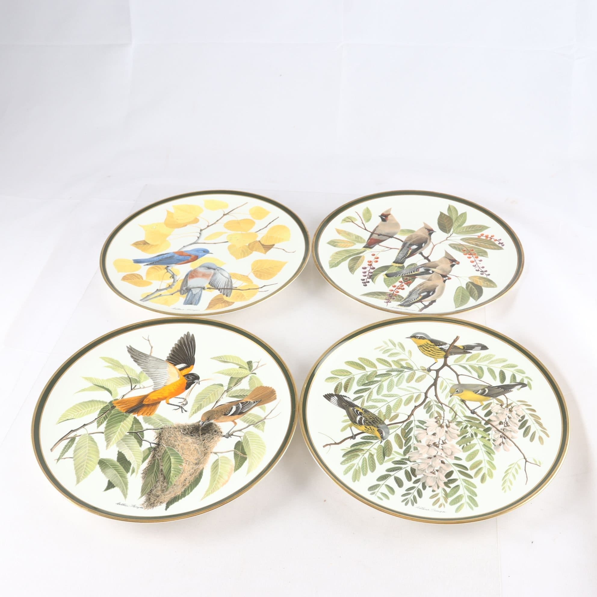 Tallrikar, Arthur Singer, Franklin Porcelain, Wedgwood. Samfraktas ej.