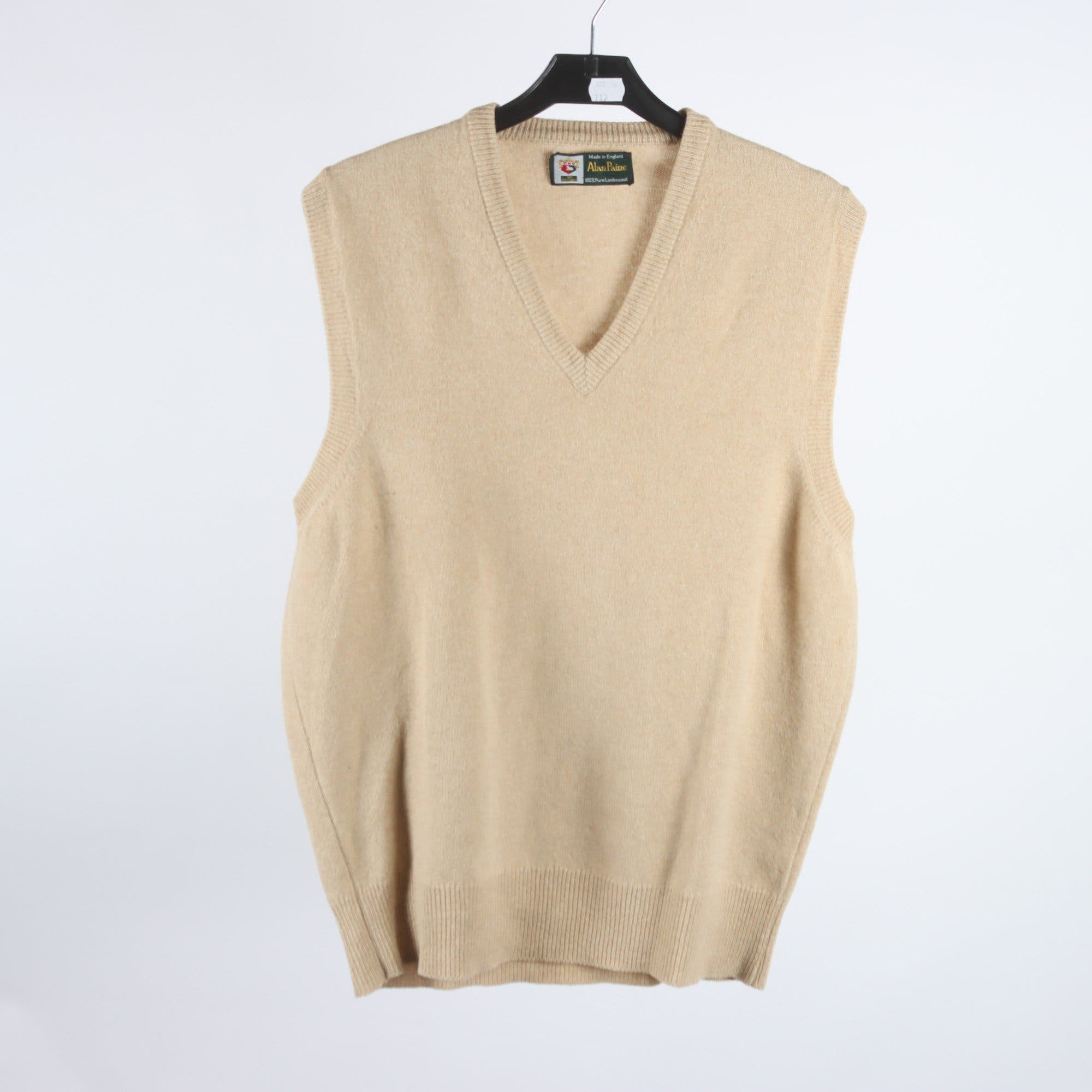 Väst, Alan Paine, beige, 100% lammull, stl. 42.