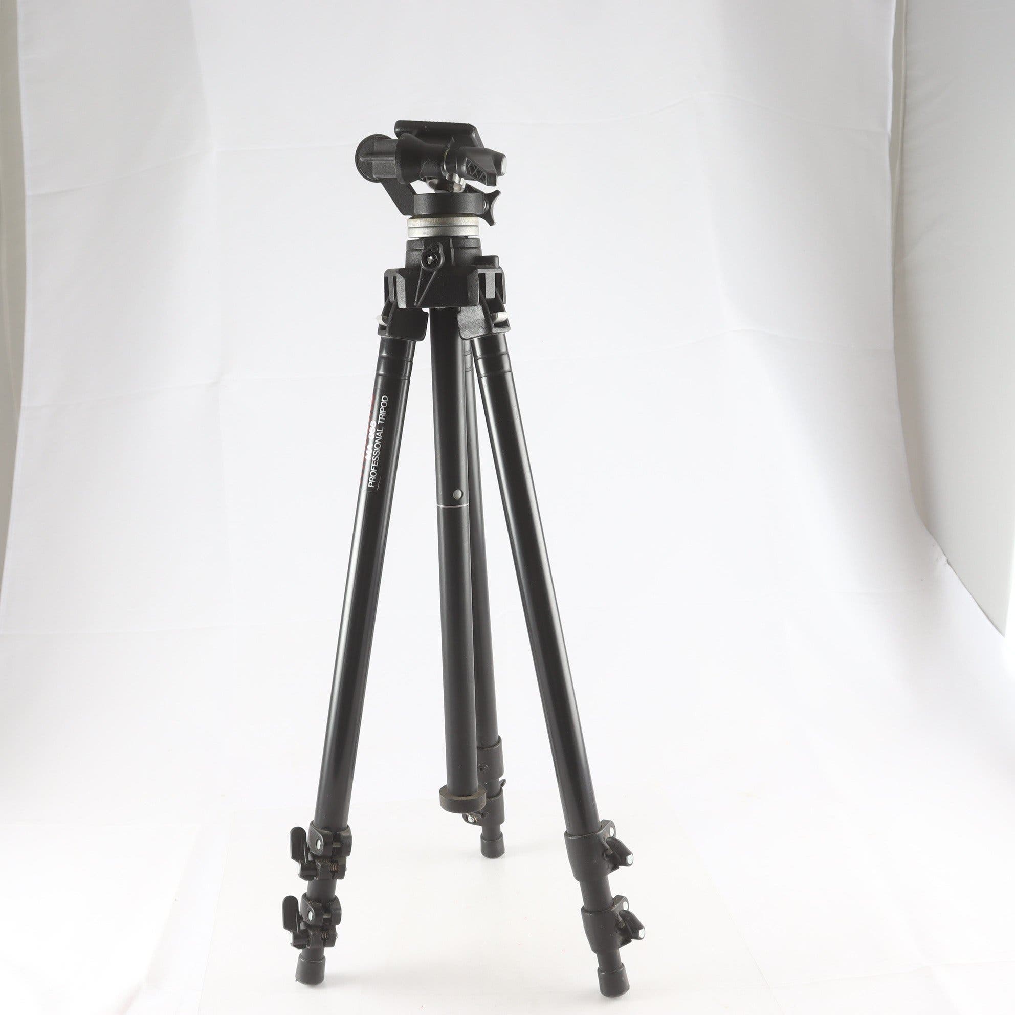 Stativ. Manfrotto, Multiblitz MA 055. Defekt. Endast avhämtning.