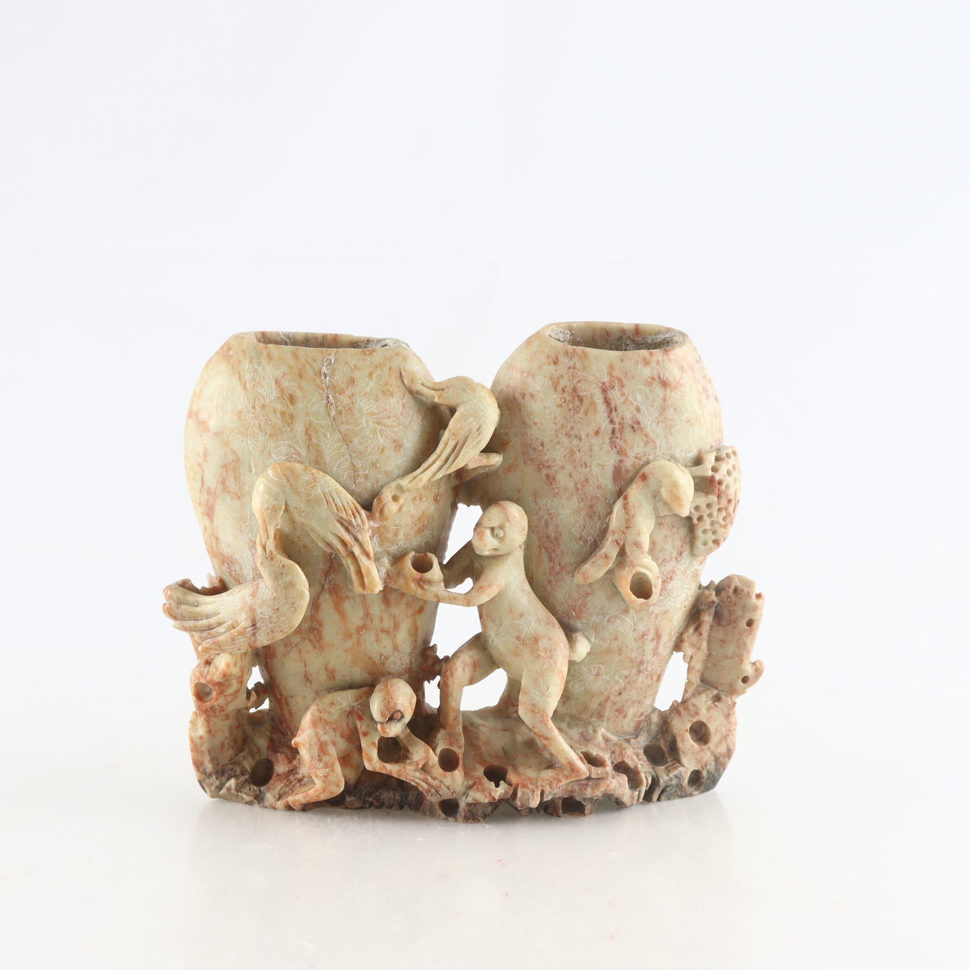 Penseltvätt, dubbelvas, soapstone, Kina, 1900-tal.