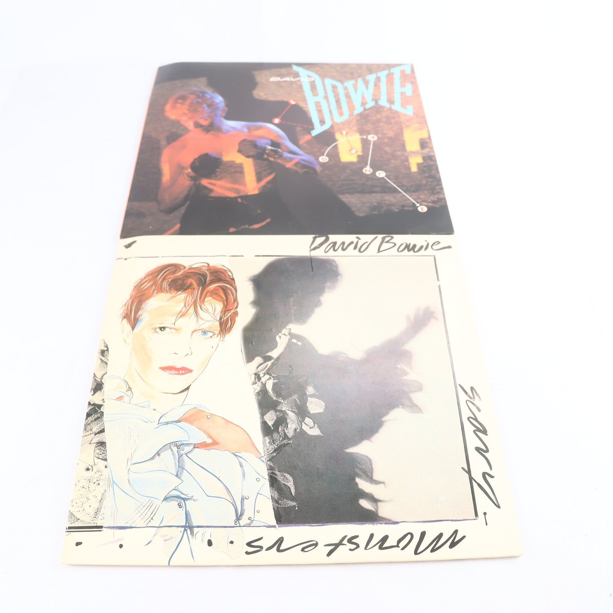 LP David Bowie, 2 Titlar