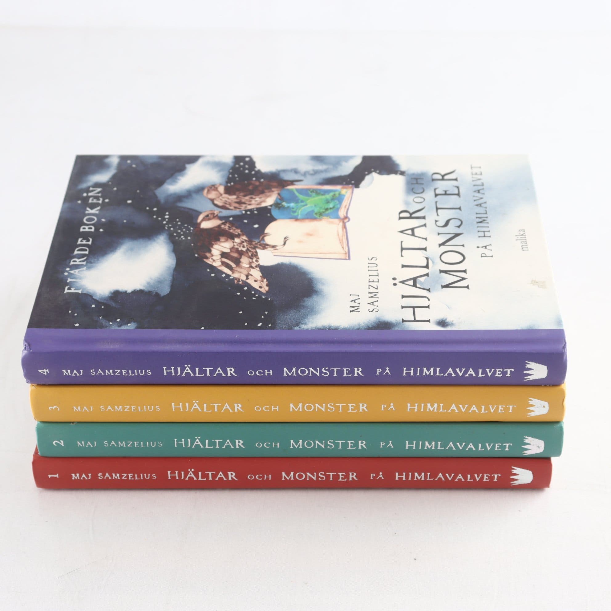 Maj Samzelius, Hjältar och monster på himlavalvet, Vol. 1-4