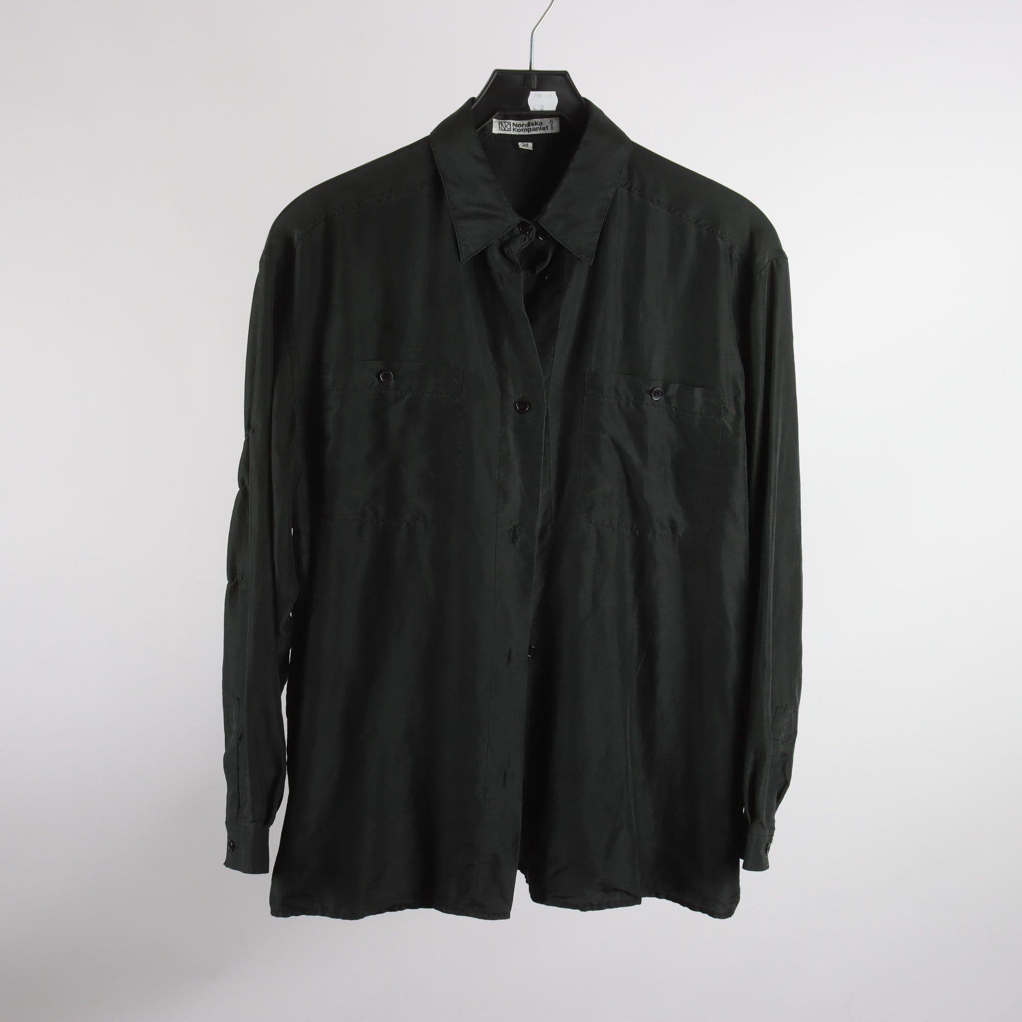 Blus, Nordiska Kompaniet, NK, svart 100% silke, stl. 38.