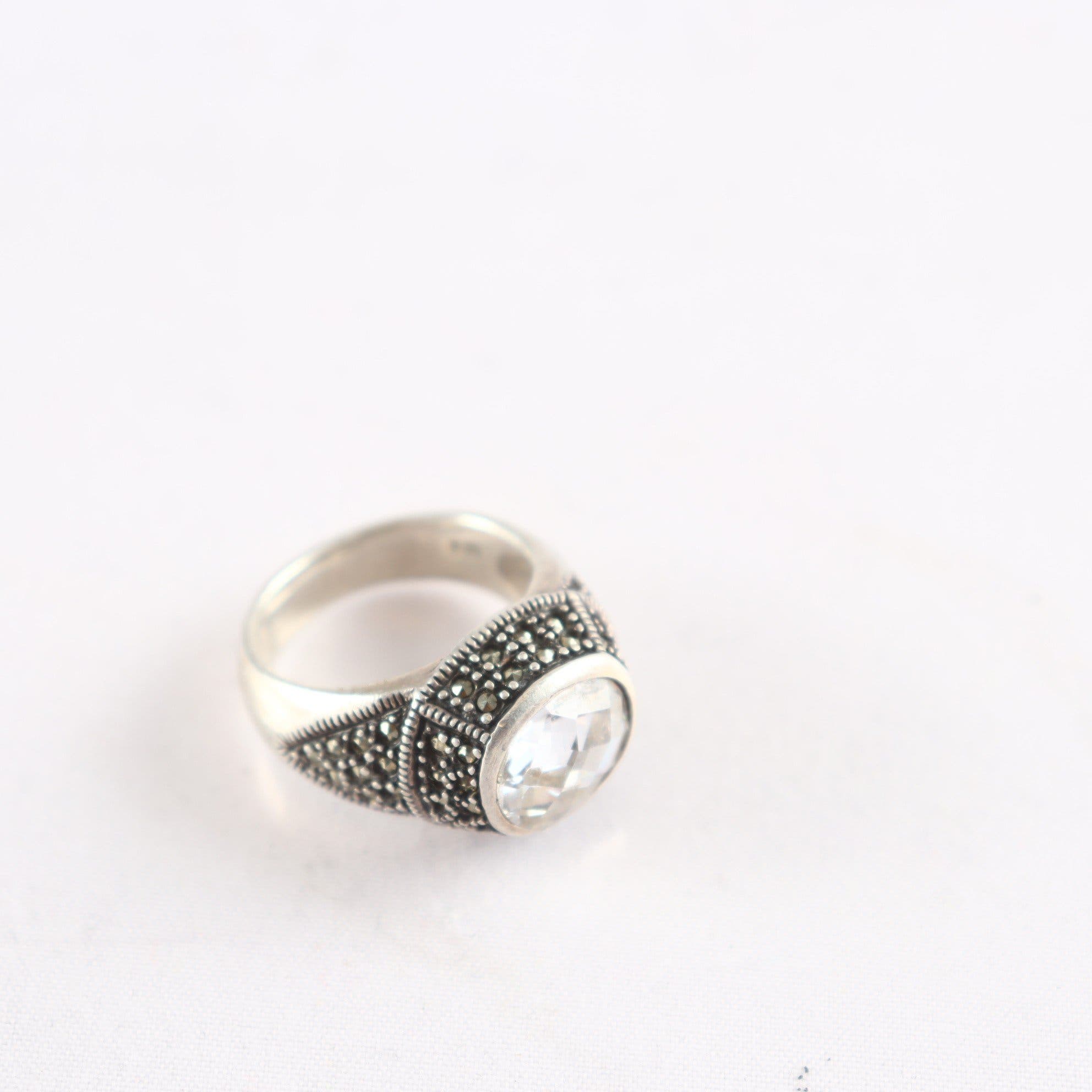 Ring, silver 925, markasiter, slipad klar sten, vintage