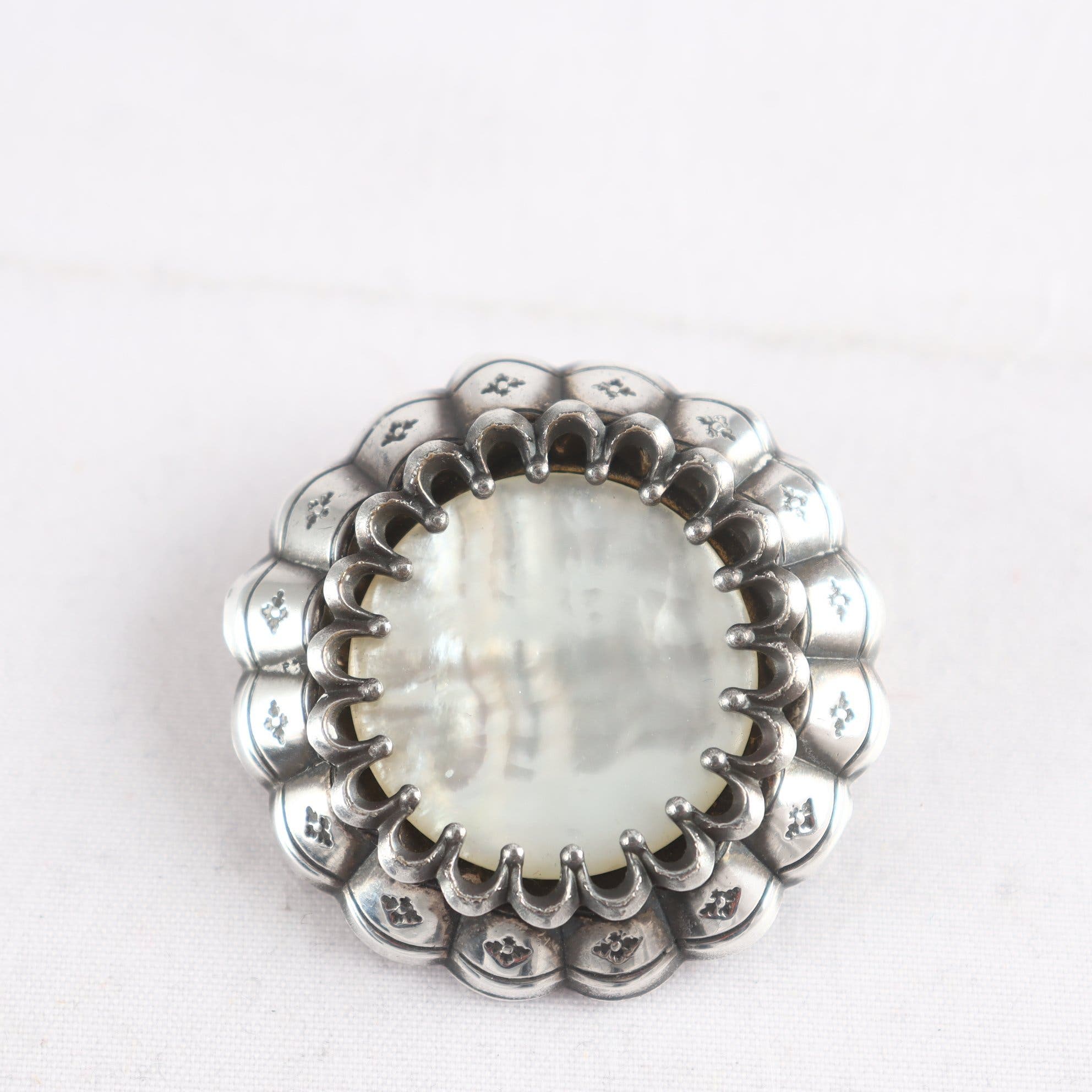 Brosch, silver, pärlemor, vintage