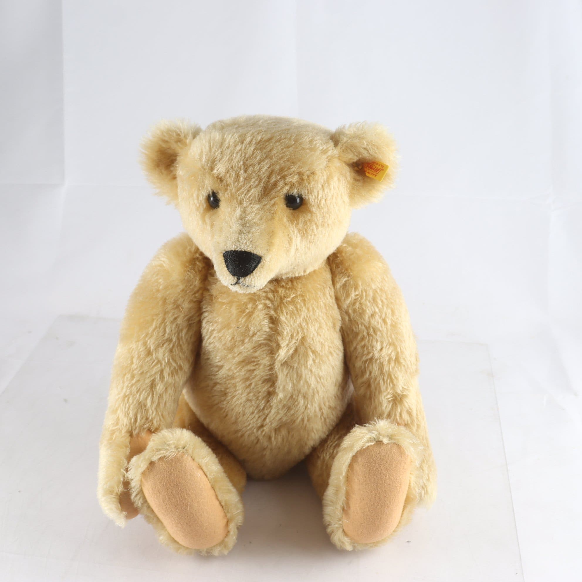 Mjukisdjur, Steiff, nalle. Samfraktas ej.