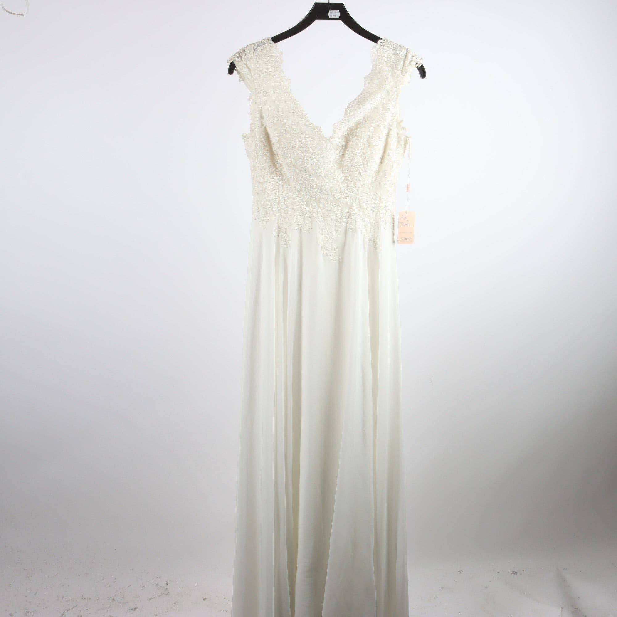 Brudklänning, Ivory & Grace ”Kajsa” Brace Collection, stl. 38