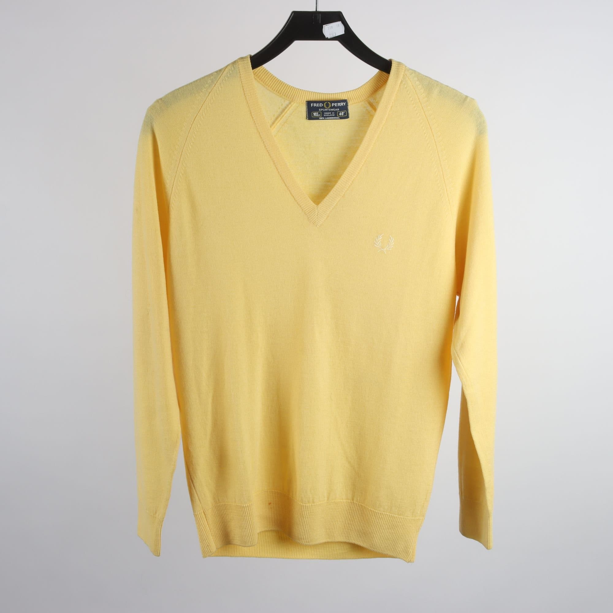 Tröja, Fred Perry, gul, 100% lammull, stl. 40.