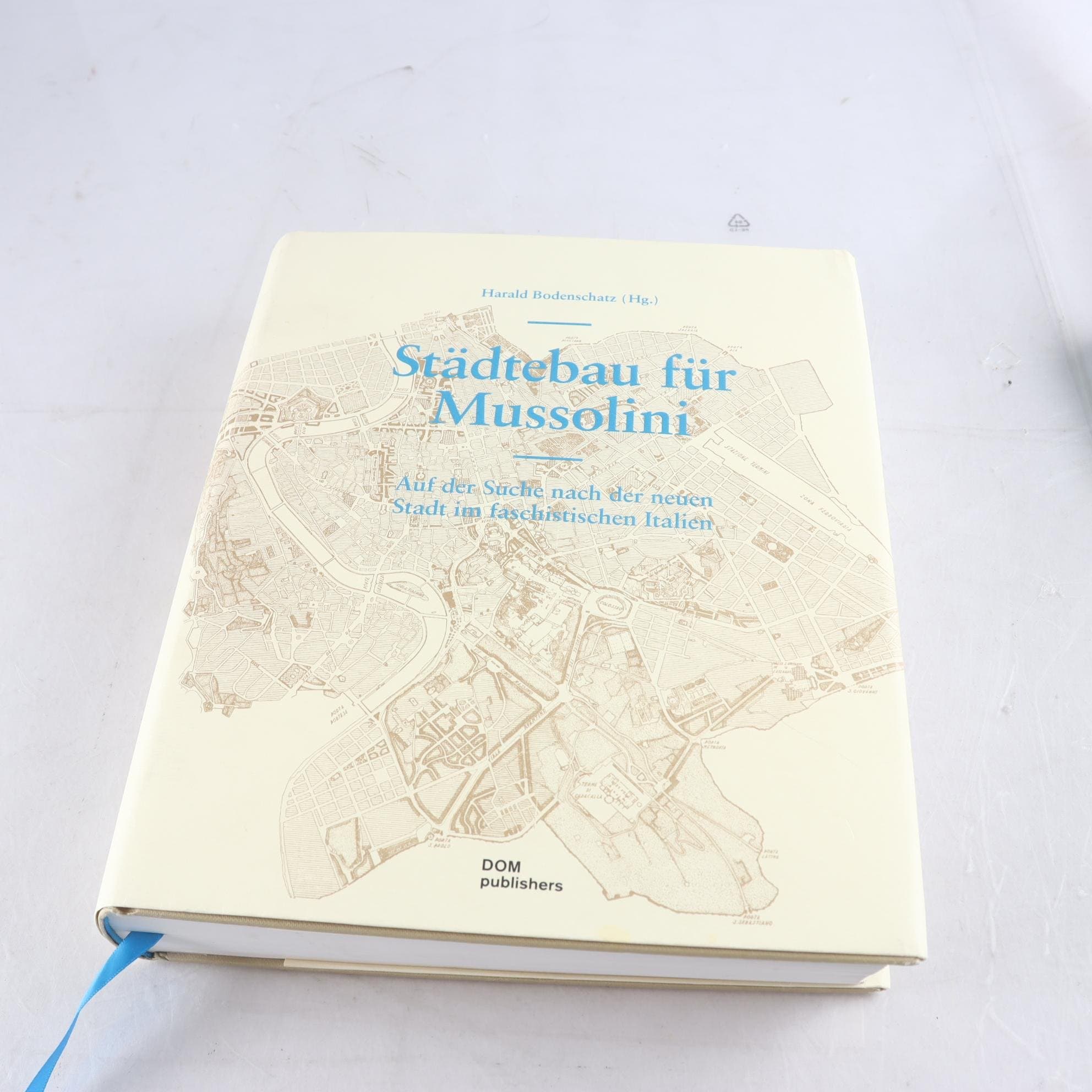 Städtebau für Mussolini: Auf der Suche nach der neuen Stadt…