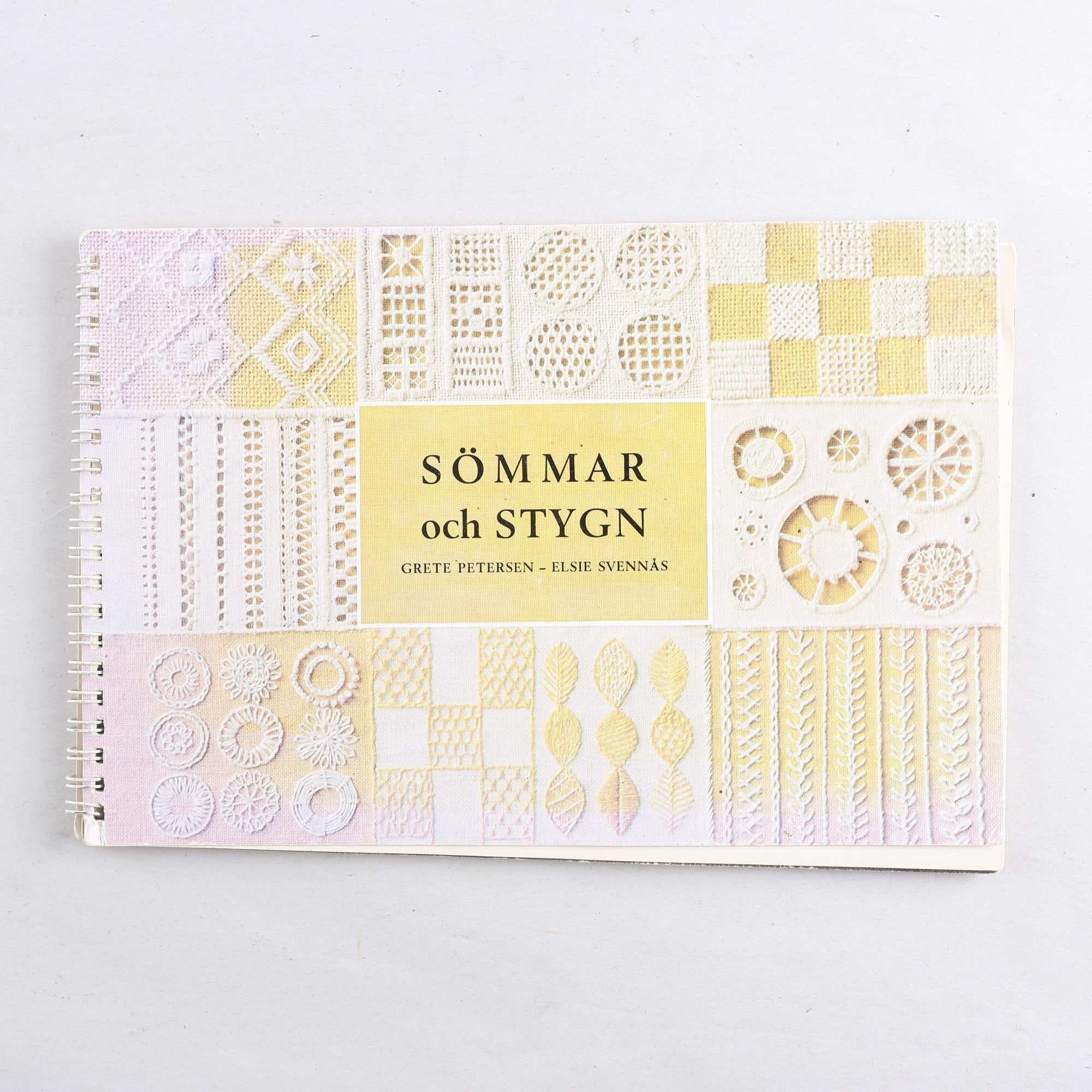 Grete Petersen & Elsie Svennås, Sömmar och stygn