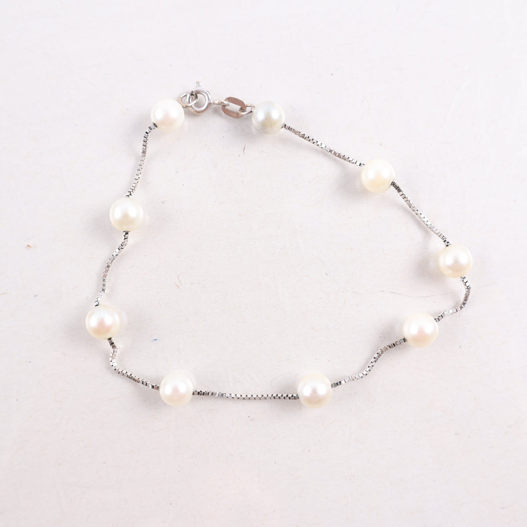 Armband, vitguld 18K, odlade pärlor