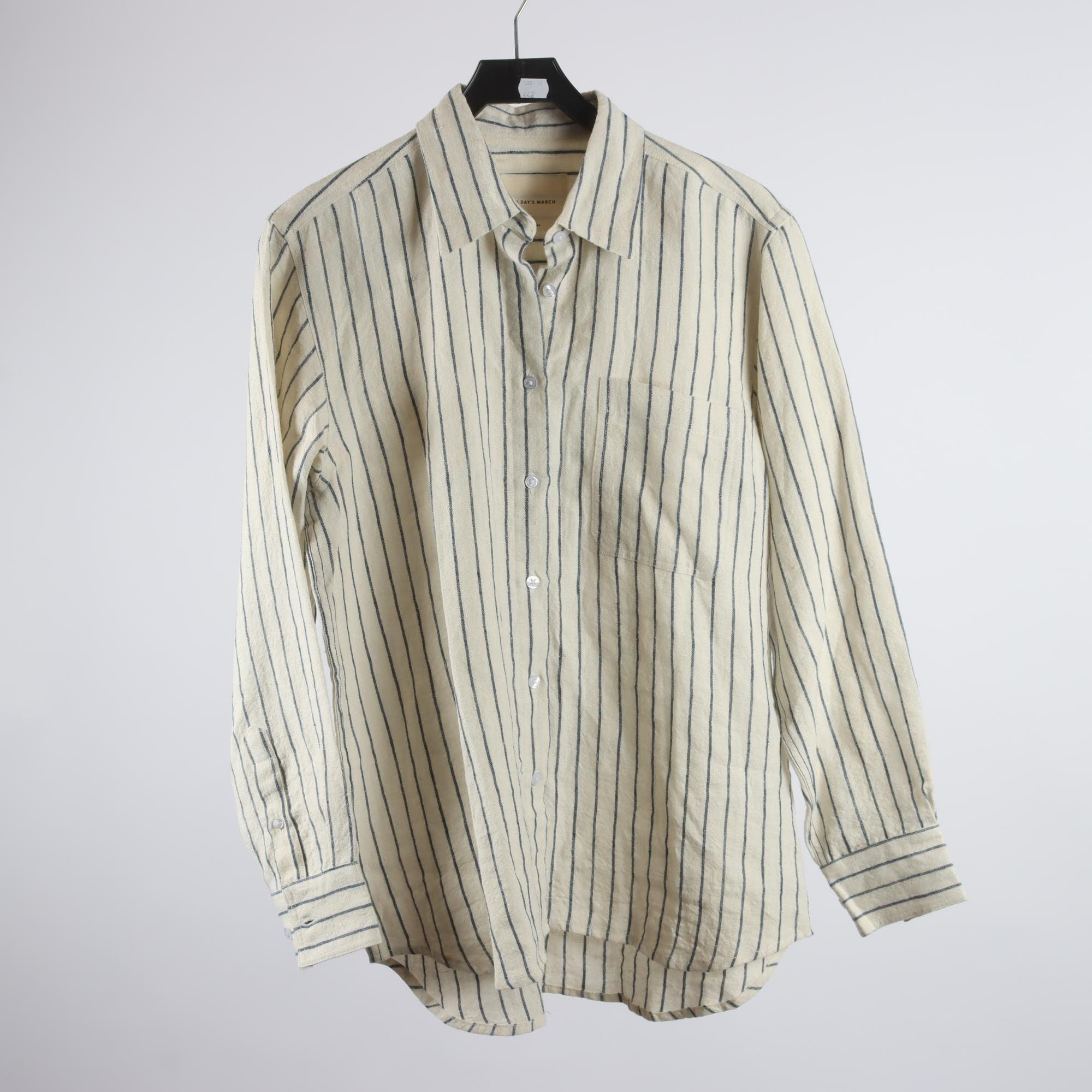 Skjorta, A Day’s March, randig, beige, grå, 100% lin, stl. ca. M.