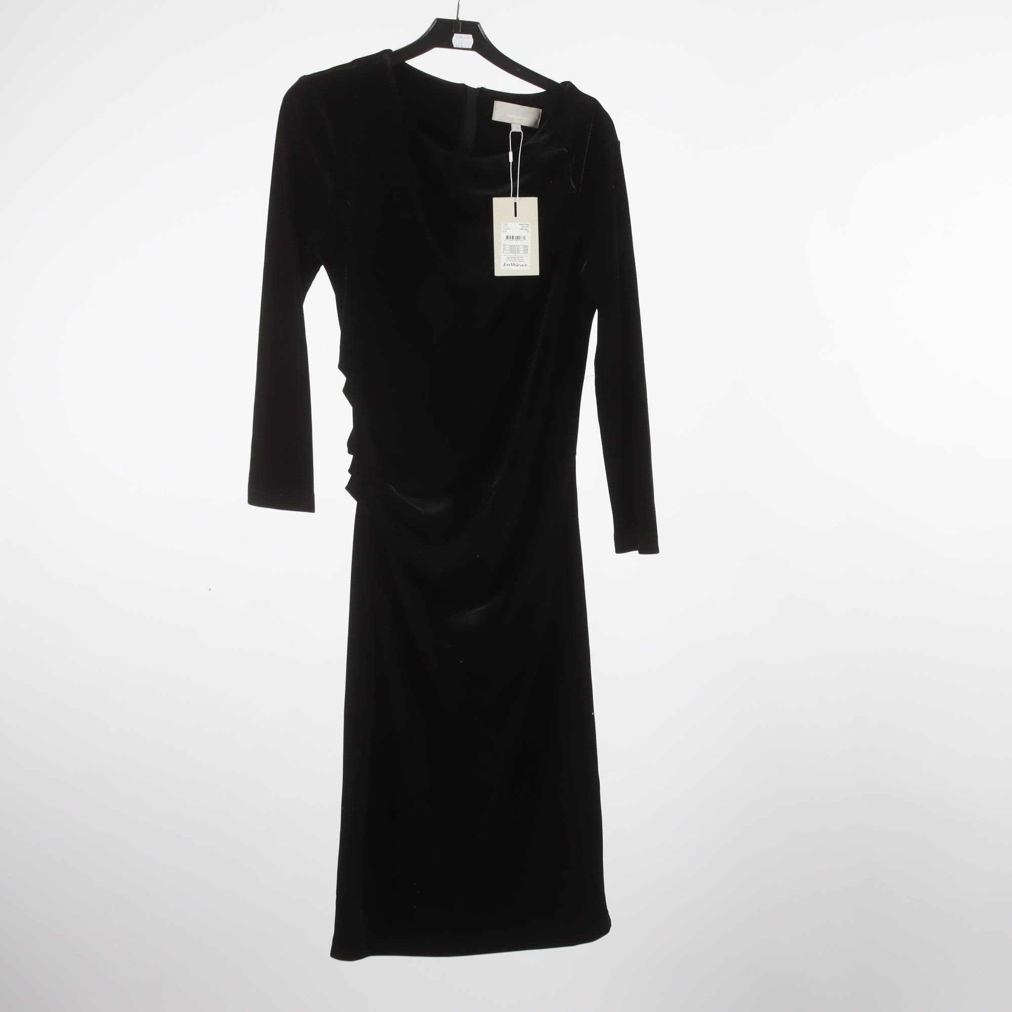 Klänning, In Wear, svart, velour, stl. 38.