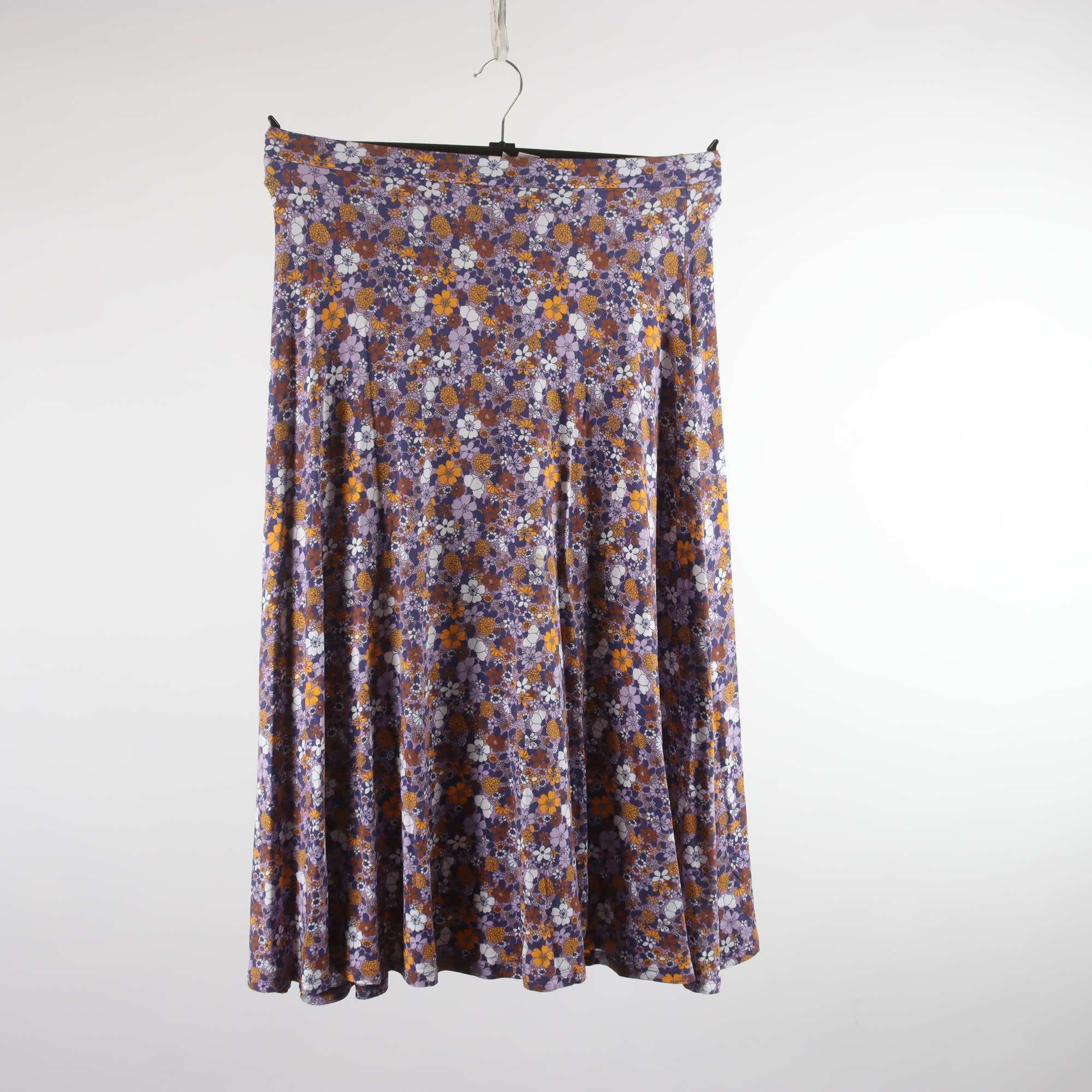 Kjol, Jumperfabriken, blommig, stl. S