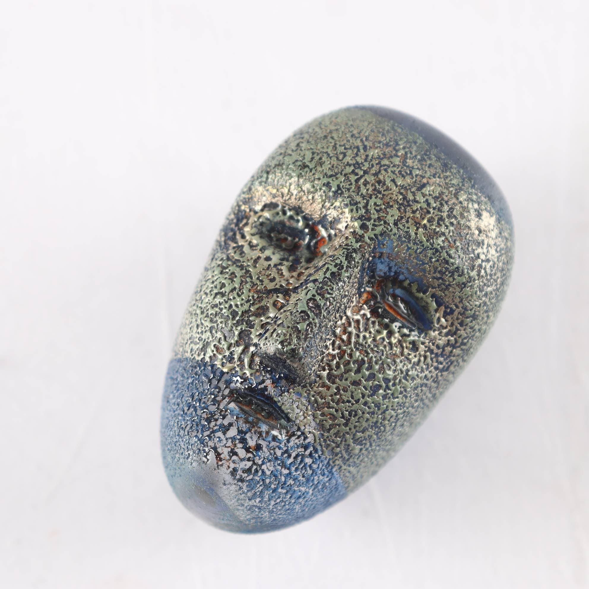 Skulptur huvud, Kosta Boda, Bertil Vallien, ”Brains”.