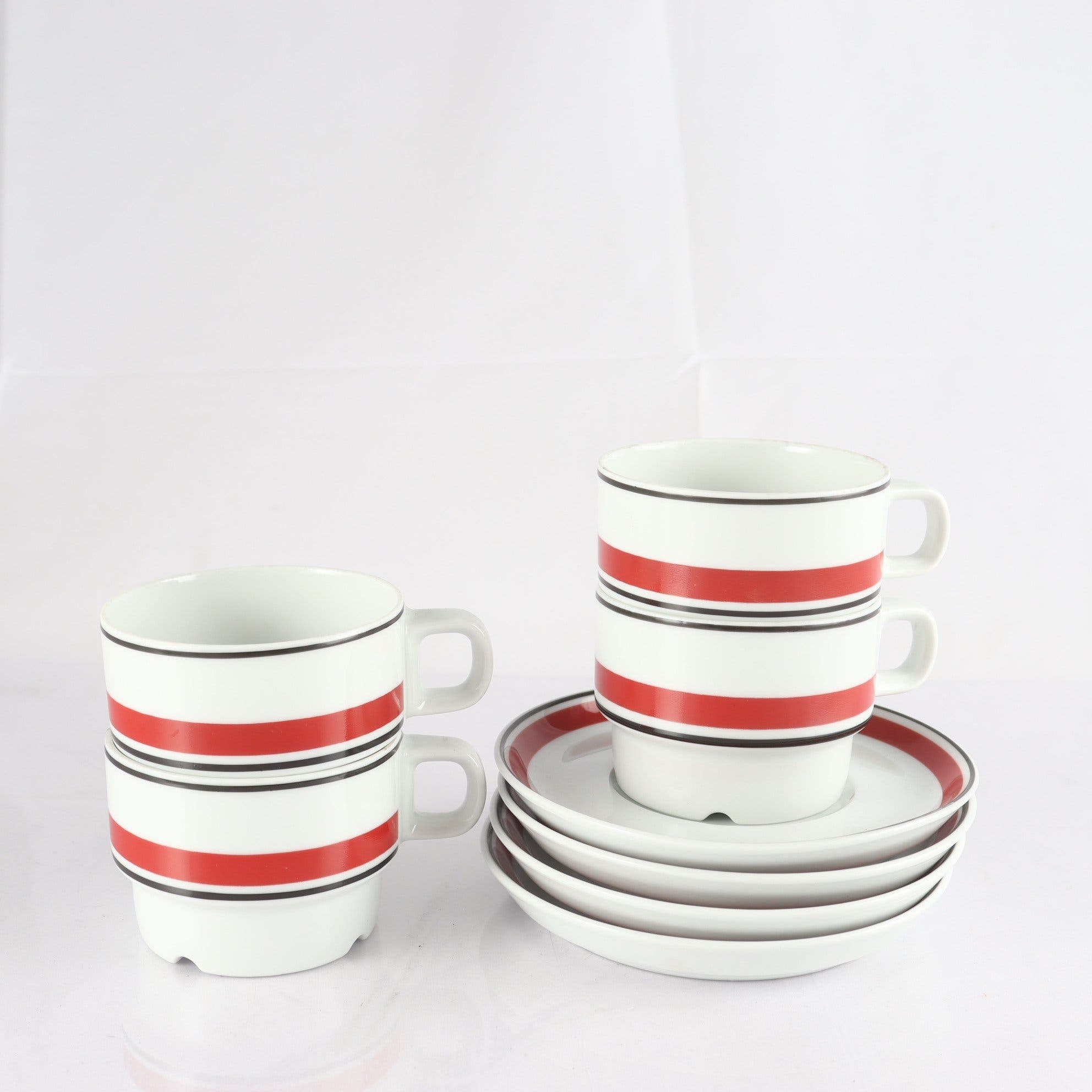 Kaffekoppar med fat, porslin, ”Accenten”, IKEA, 1970-tal. Samfraktas ej.
