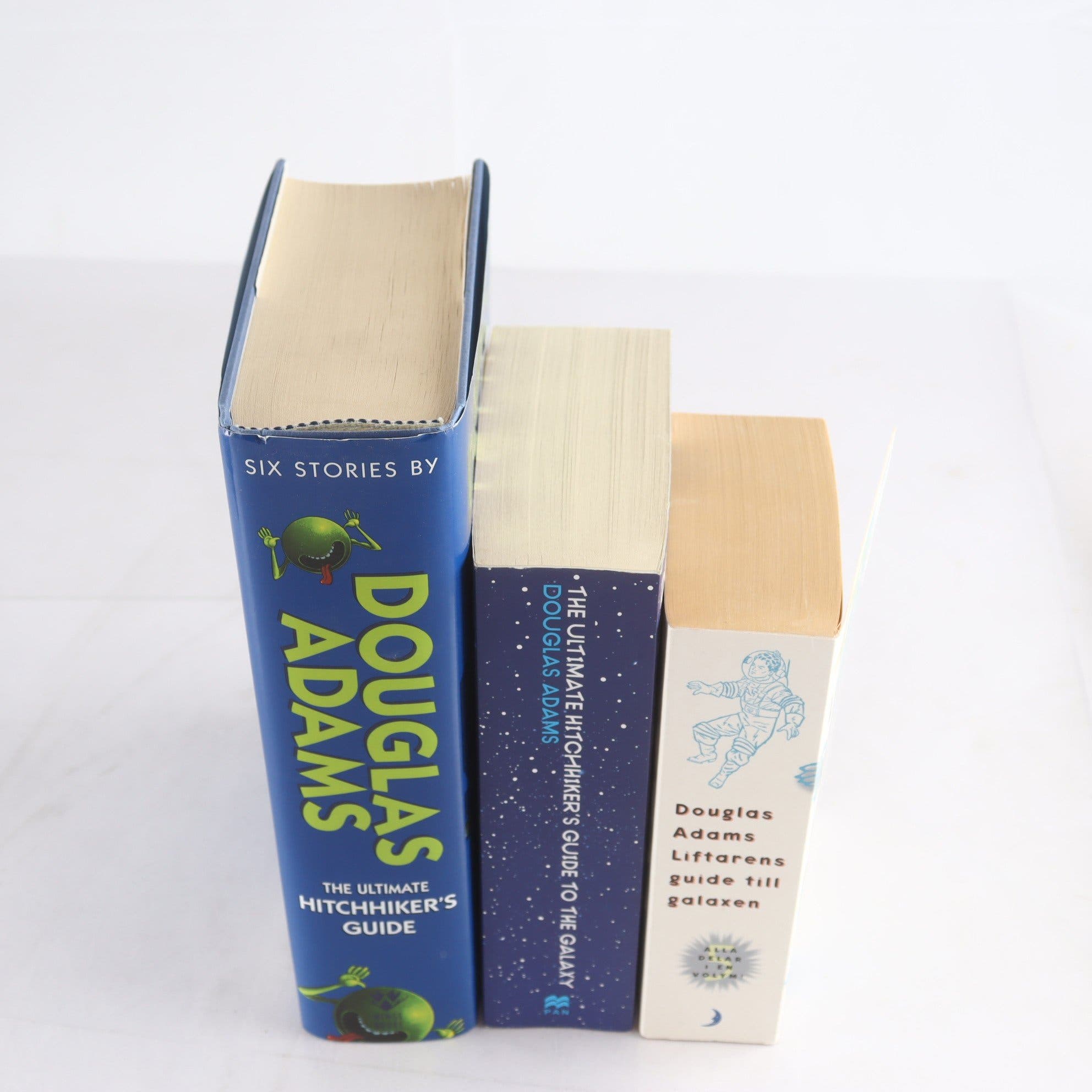 Douglas Adams, Liftarens guide till galaxen, paket med 3 olika upplagor