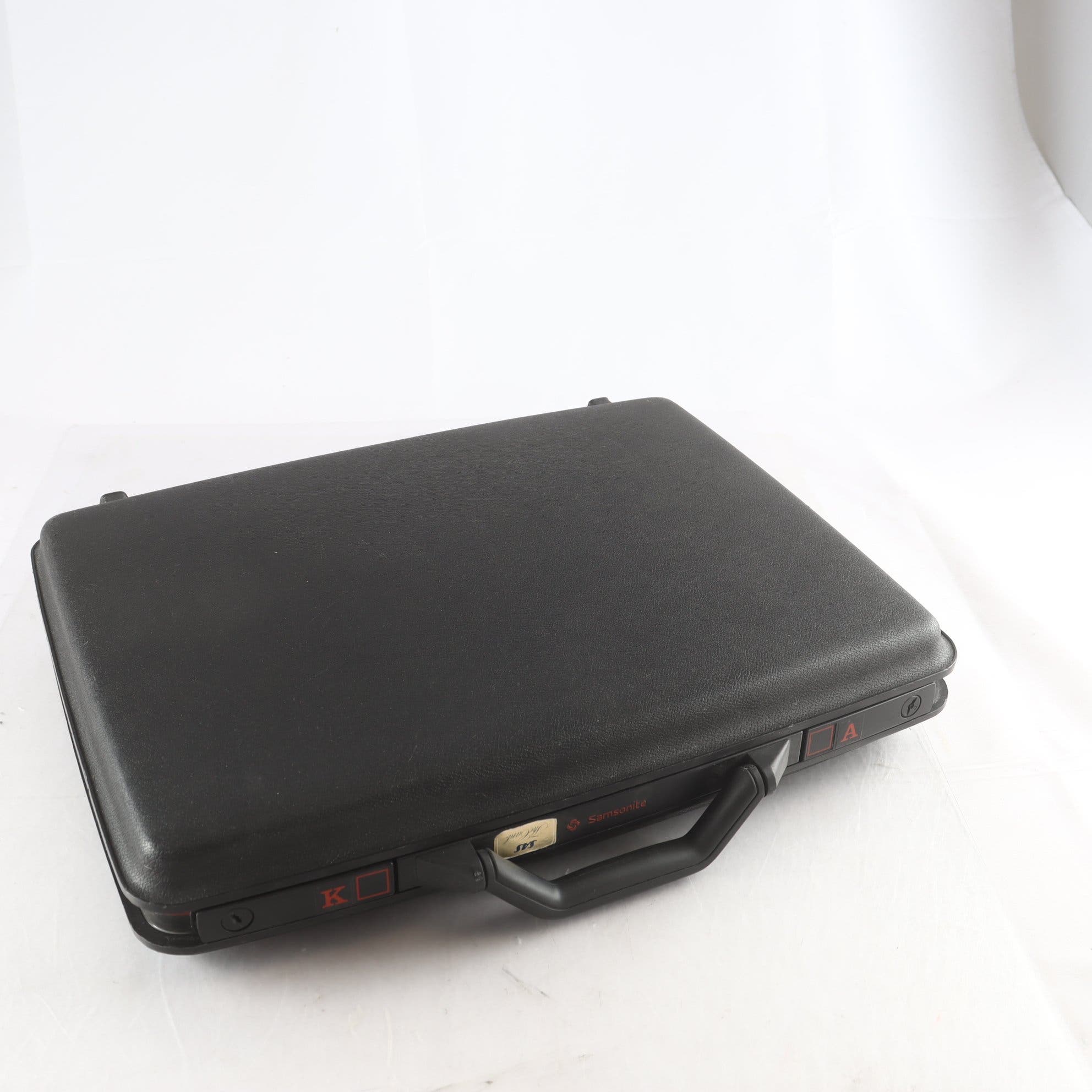 Portfölj, Samsonite. Samfraktas ej.