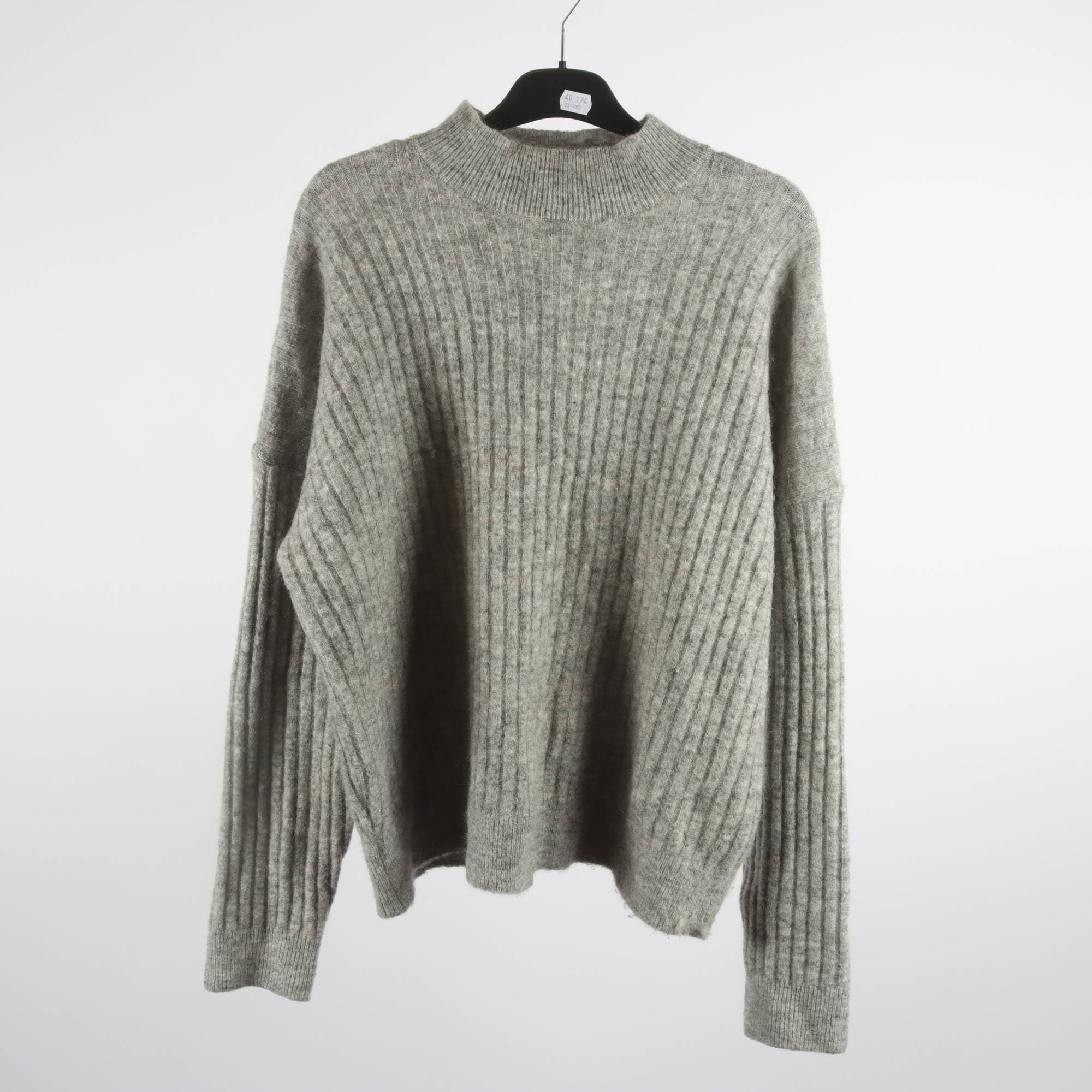 Stickad tröja, H&M, mohairblandning, stl. M